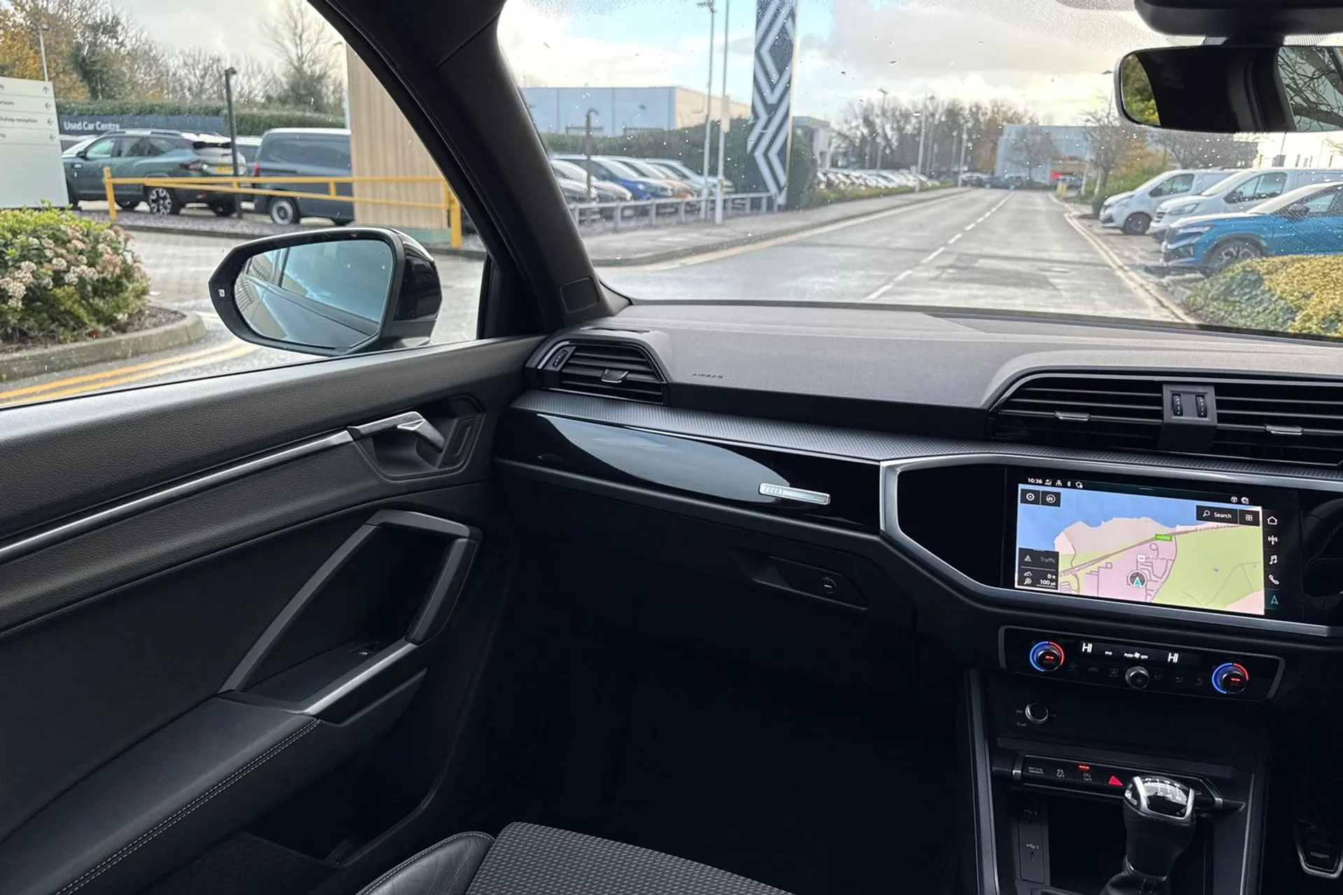 Audi Q3 thumbnail image number 38