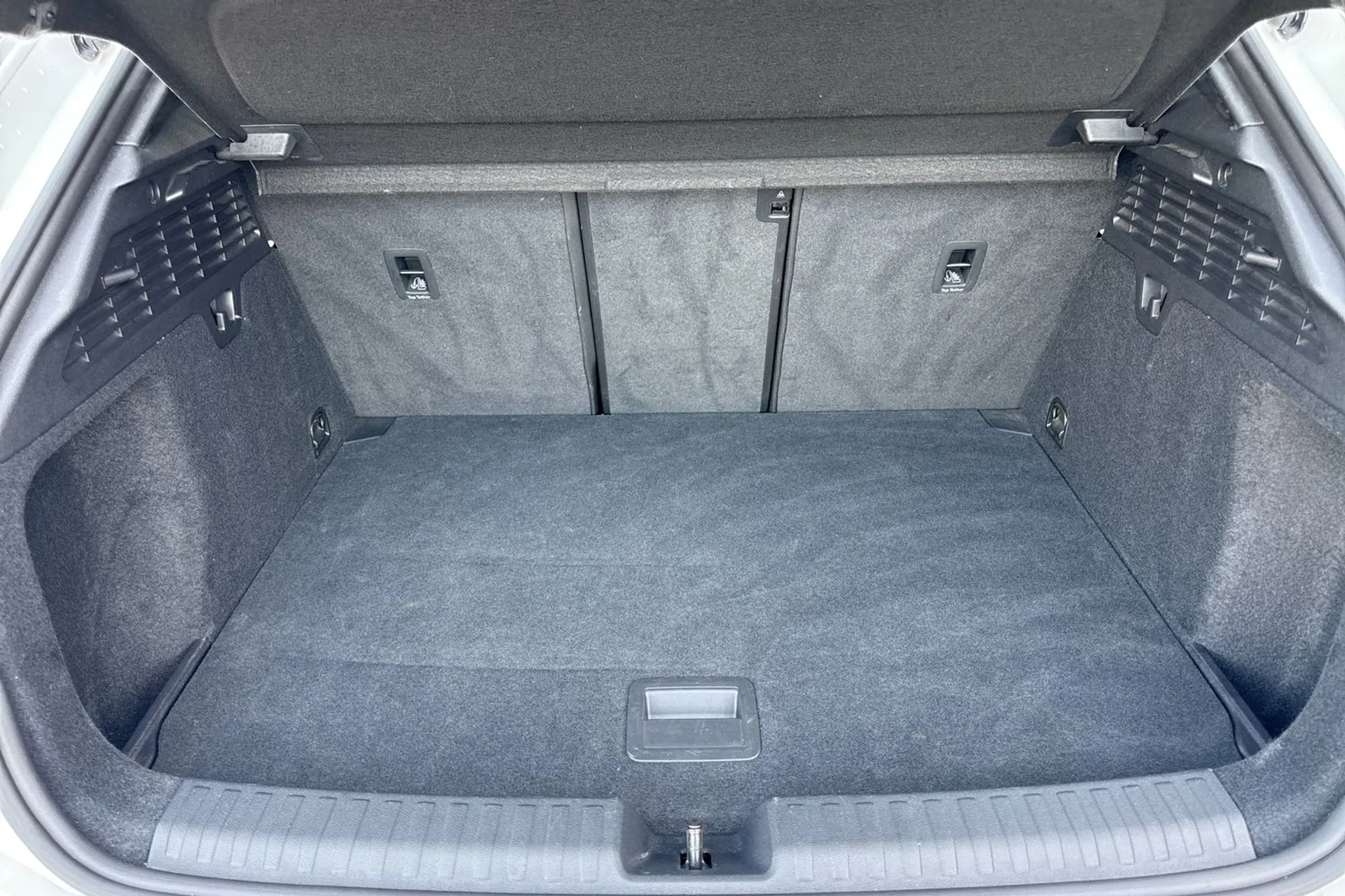 Audi A3 thumbnail image number 23