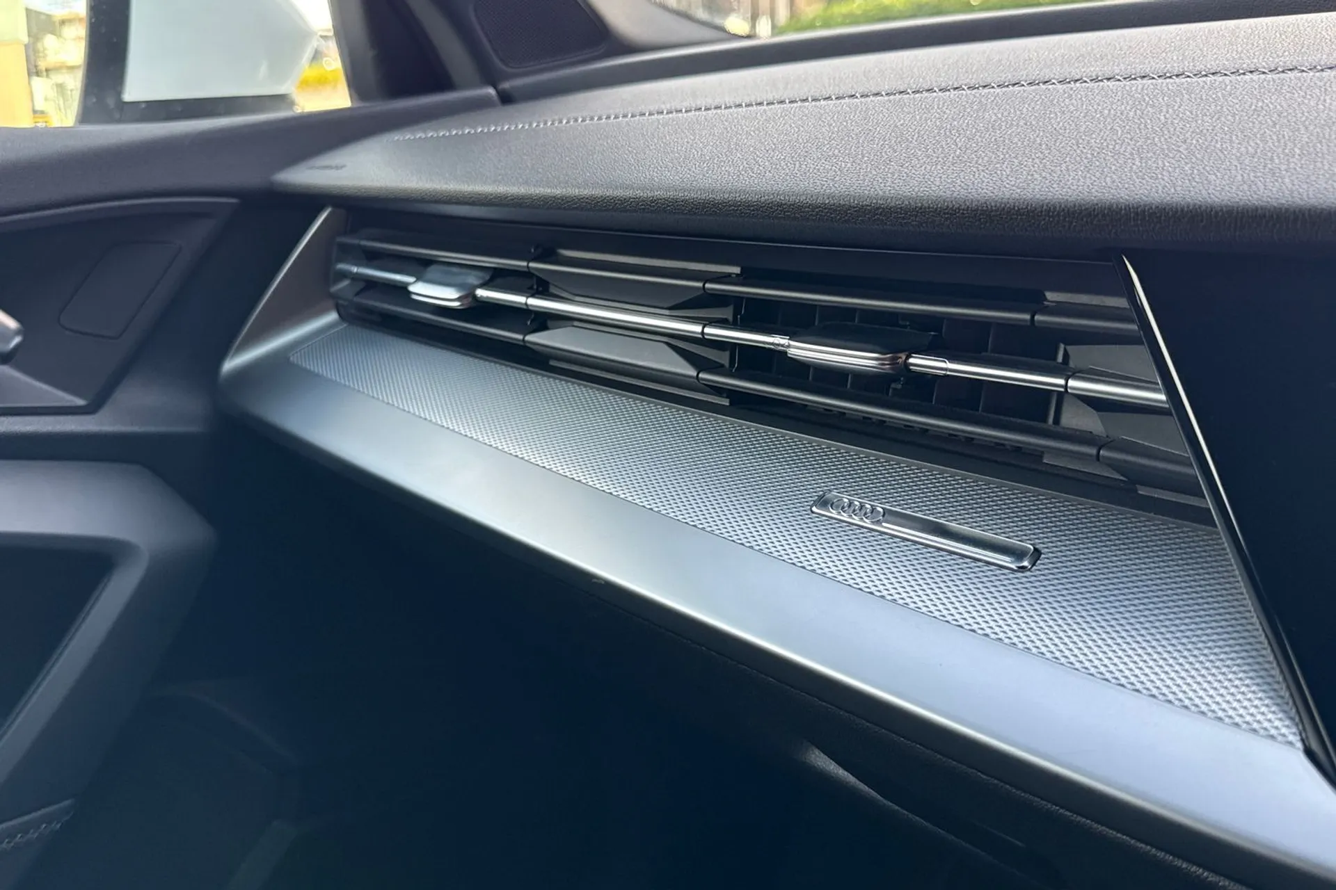 Audi A3 thumbnail image number 48