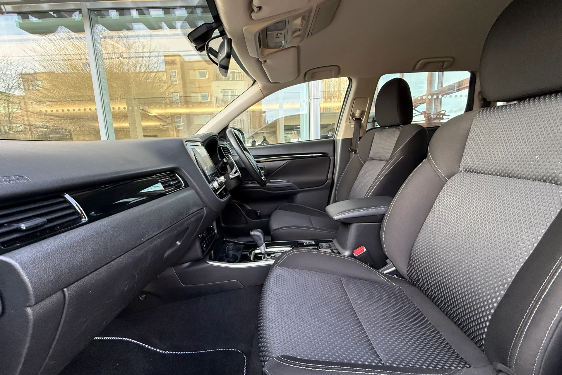 MITSUBISHI OUTLANDER thumbnail image number 53