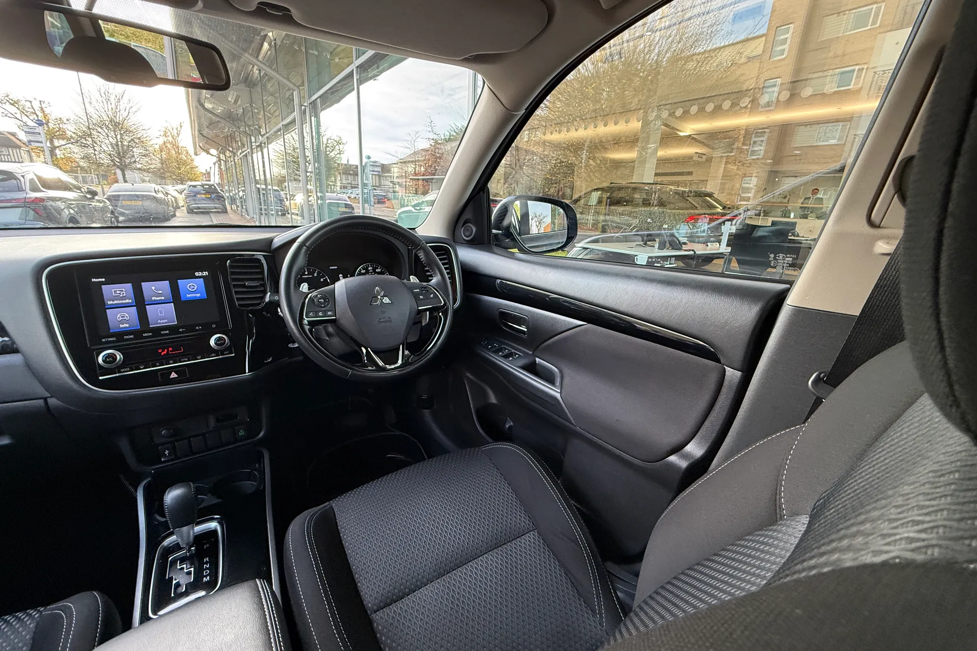 MITSUBISHI OUTLANDER thumbnail image number 41