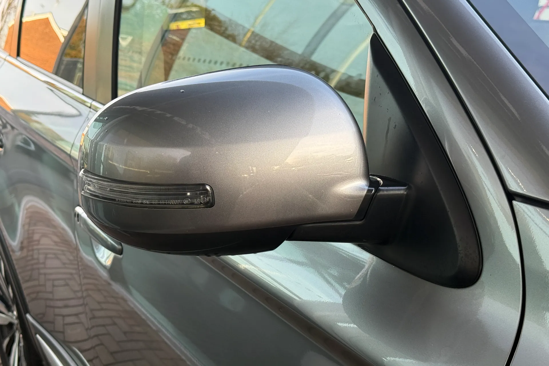 MITSUBISHI OUTLANDER thumbnail image number 33