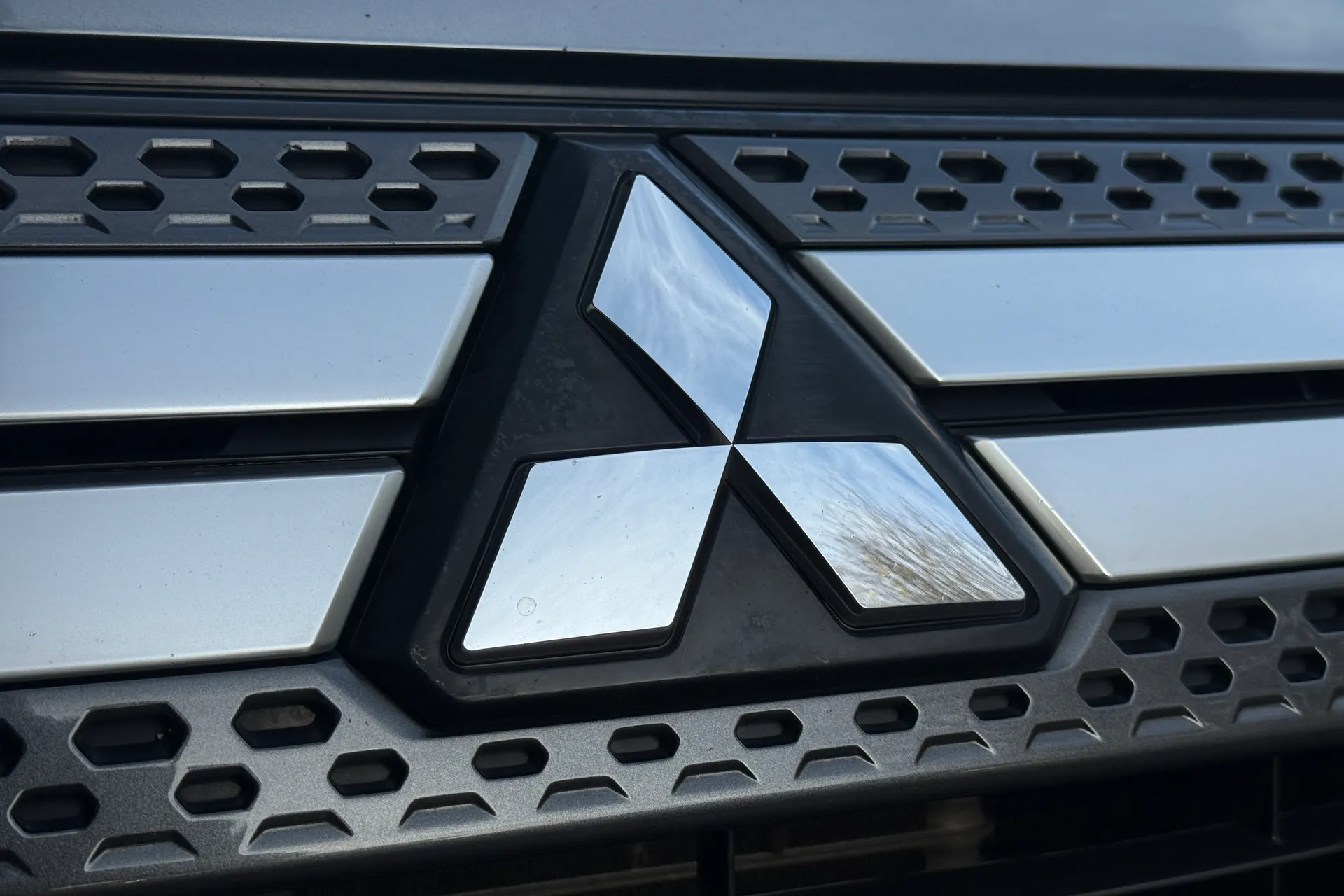 MITSUBISHI OUTLANDER thumbnail image number 58