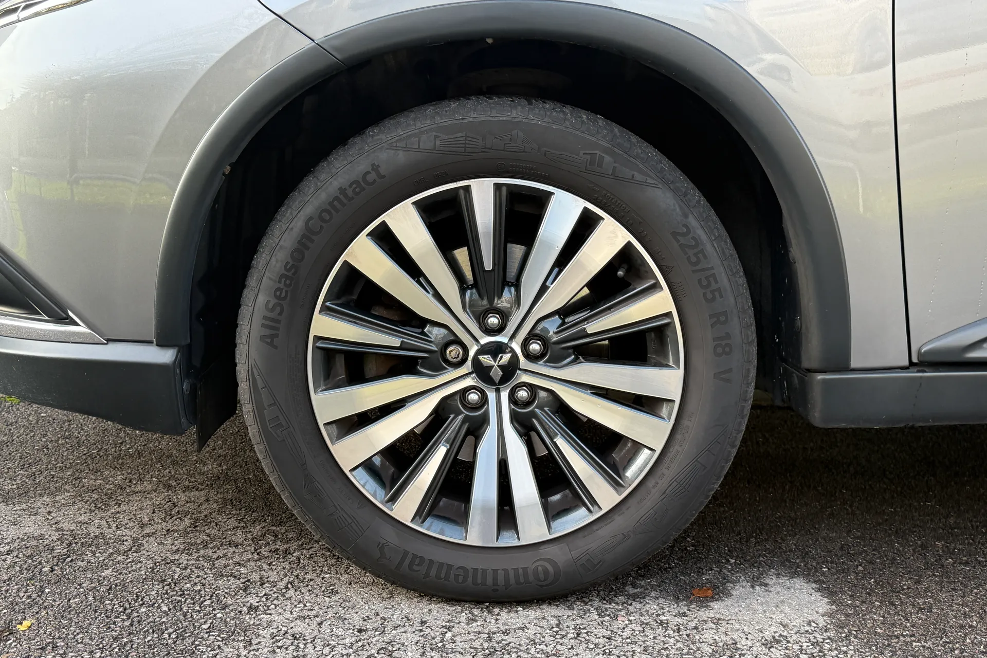 MITSUBISHI OUTLANDER thumbnail image number 8