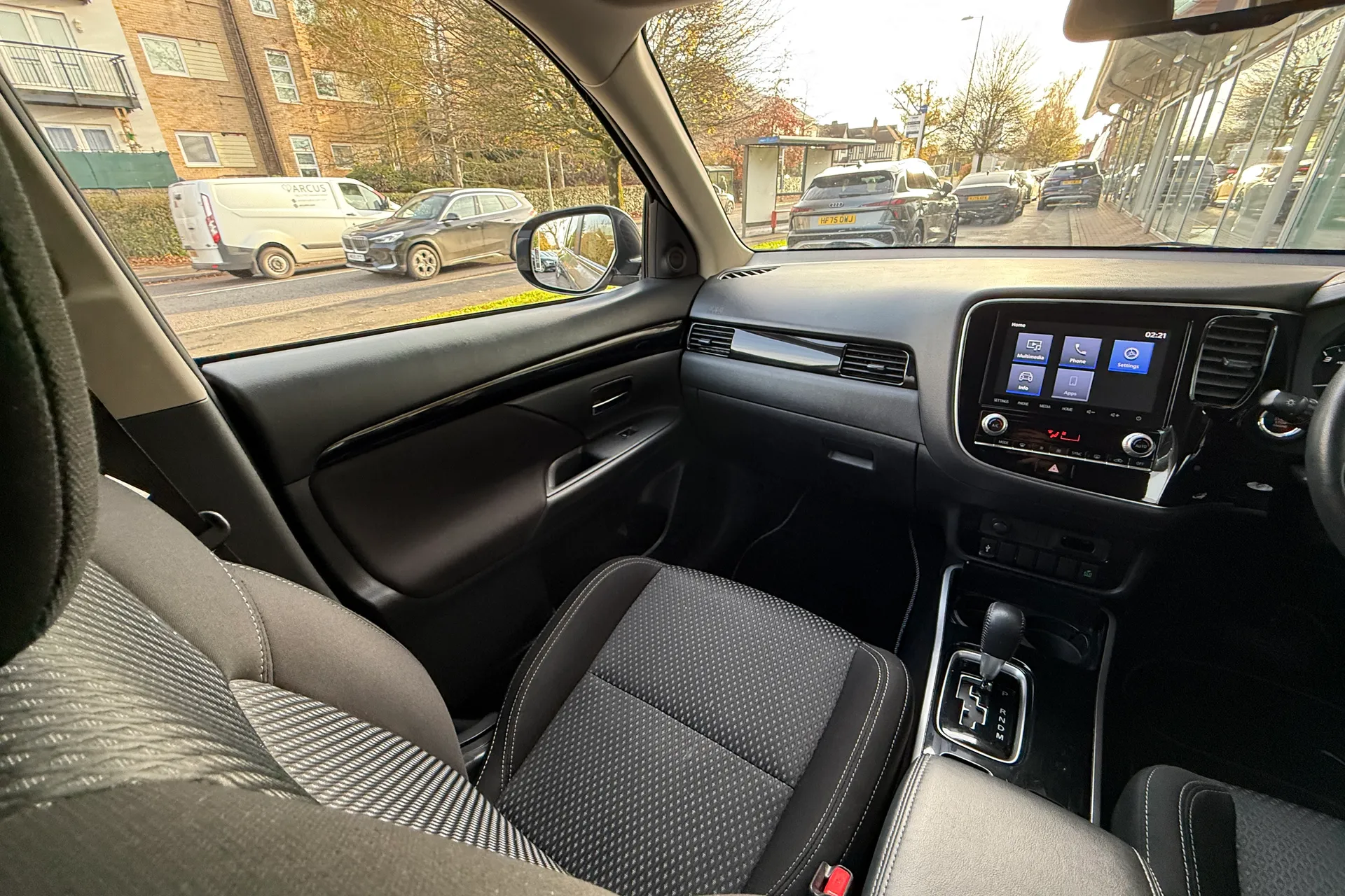 MITSUBISHI OUTLANDER thumbnail image number 42