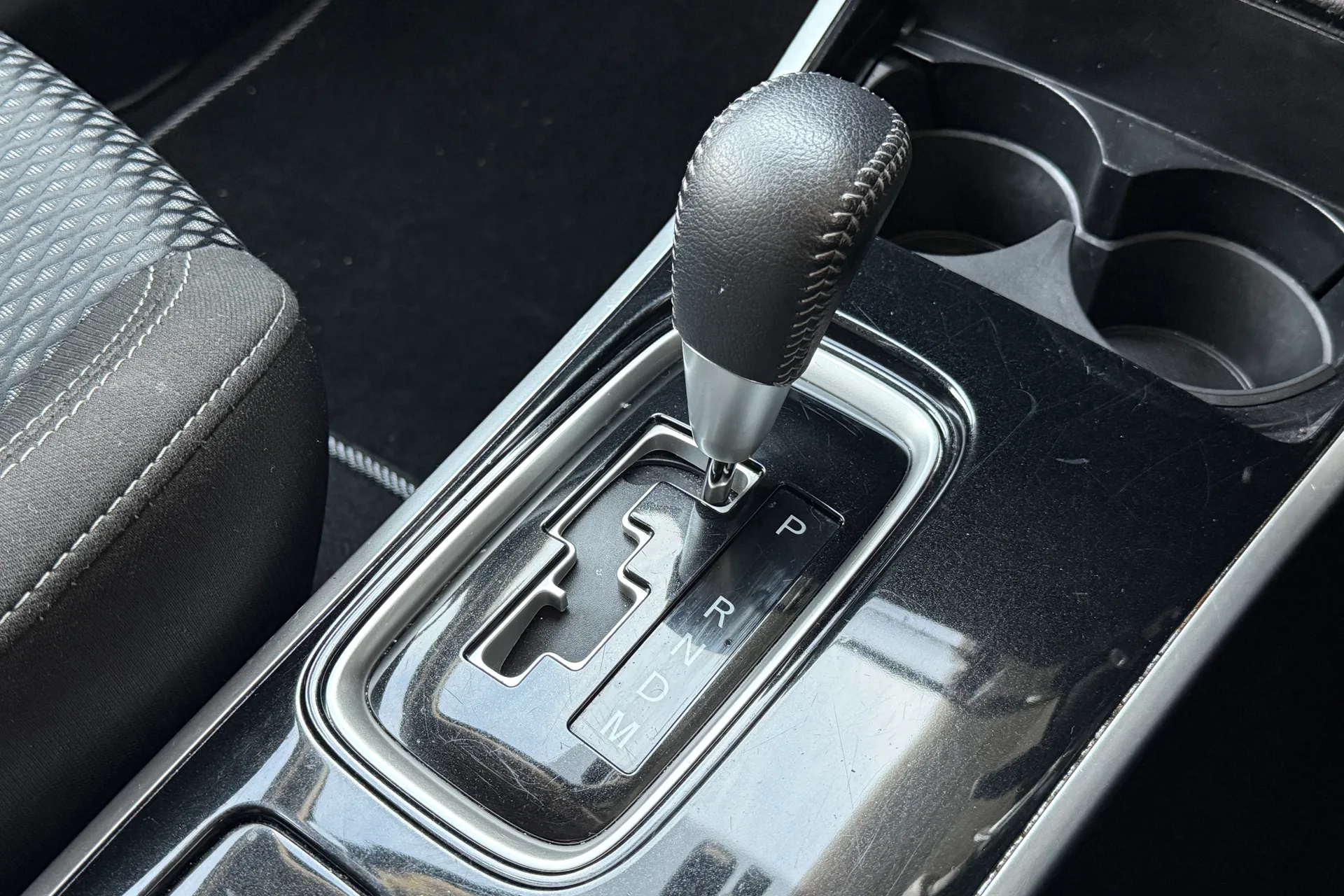 MITSUBISHI OUTLANDER thumbnail image number 20