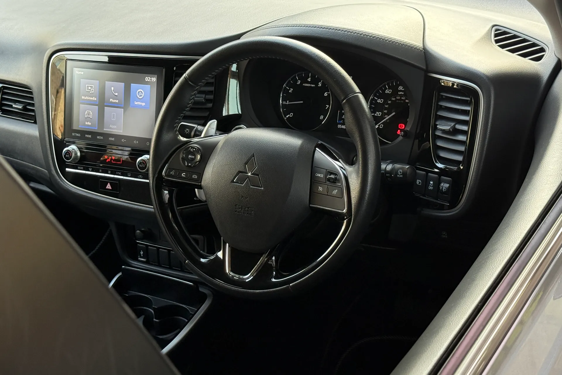 MITSUBISHI OUTLANDER thumbnail image number 31