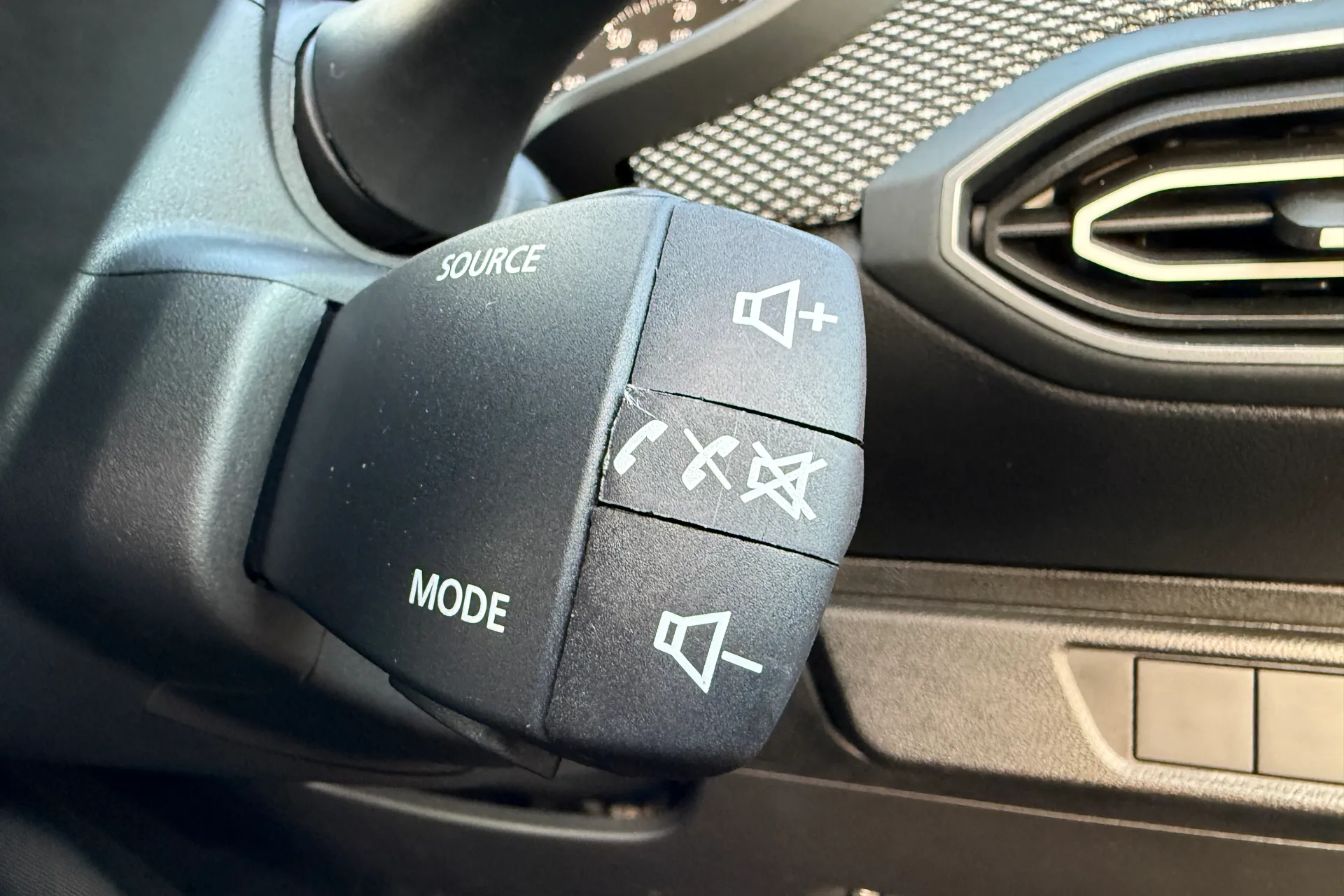 DACIA JOGGER thumbnail image number 15