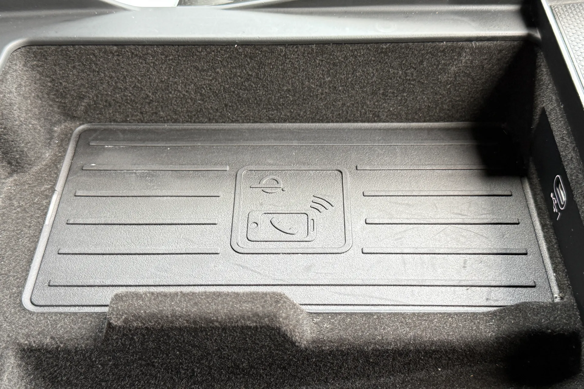 Audi Q8 thumbnail image number 18