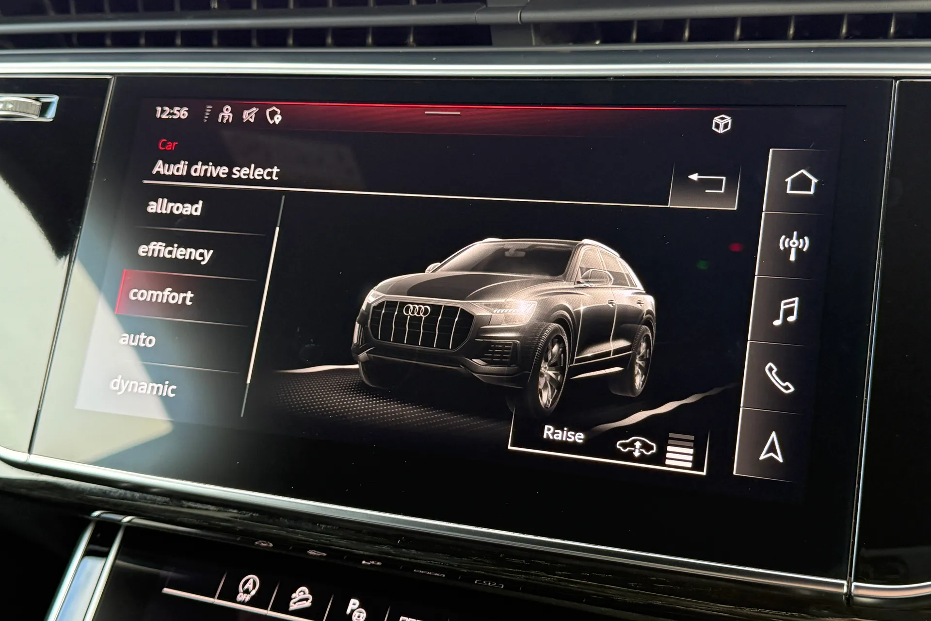 Audi Q8 thumbnail image number 10