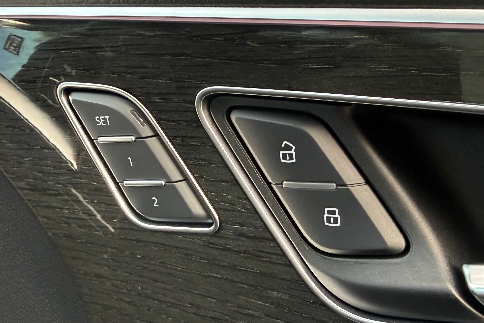 Audi Q8 thumbnail image number 17