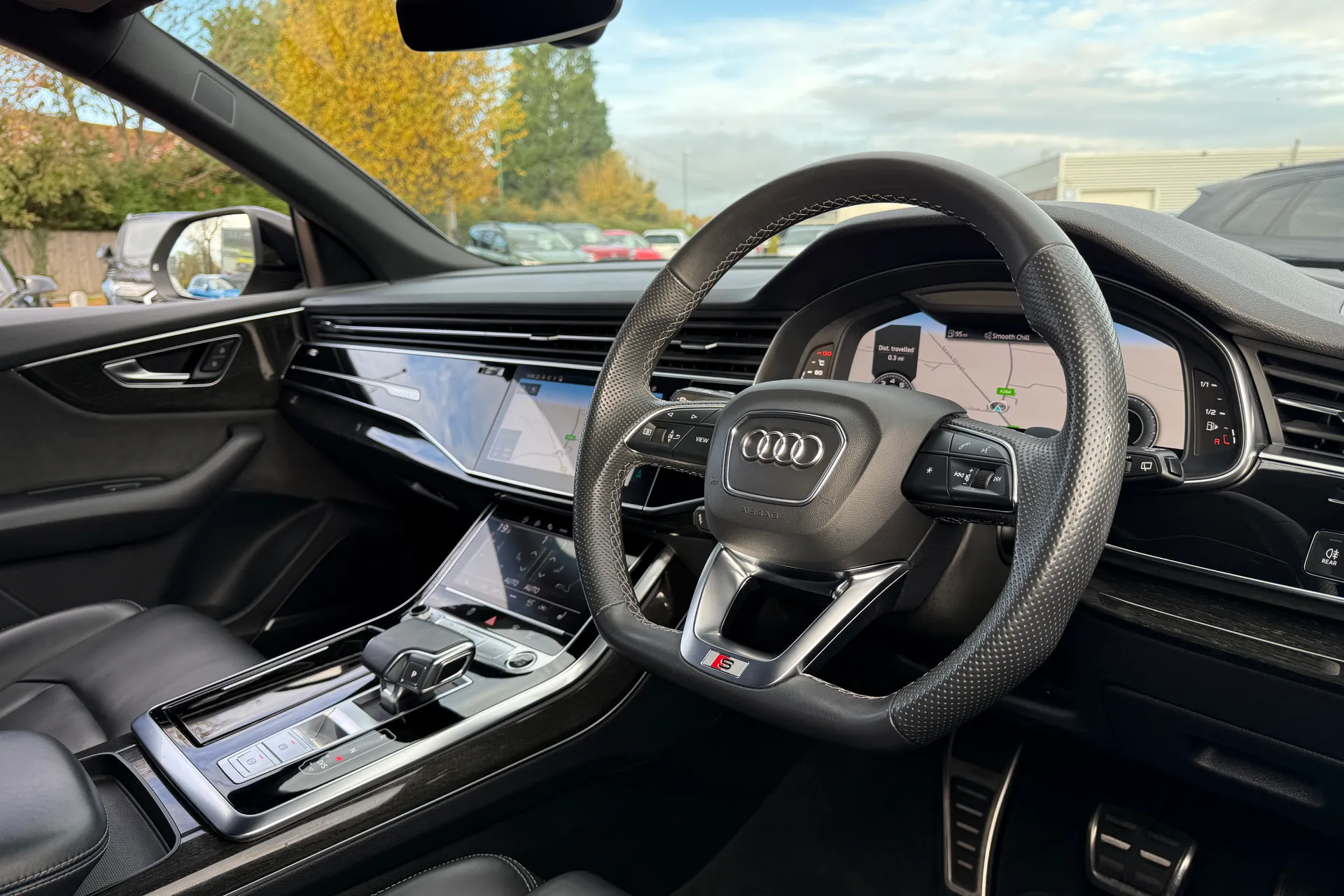Audi Q8 thumbnail image number 31