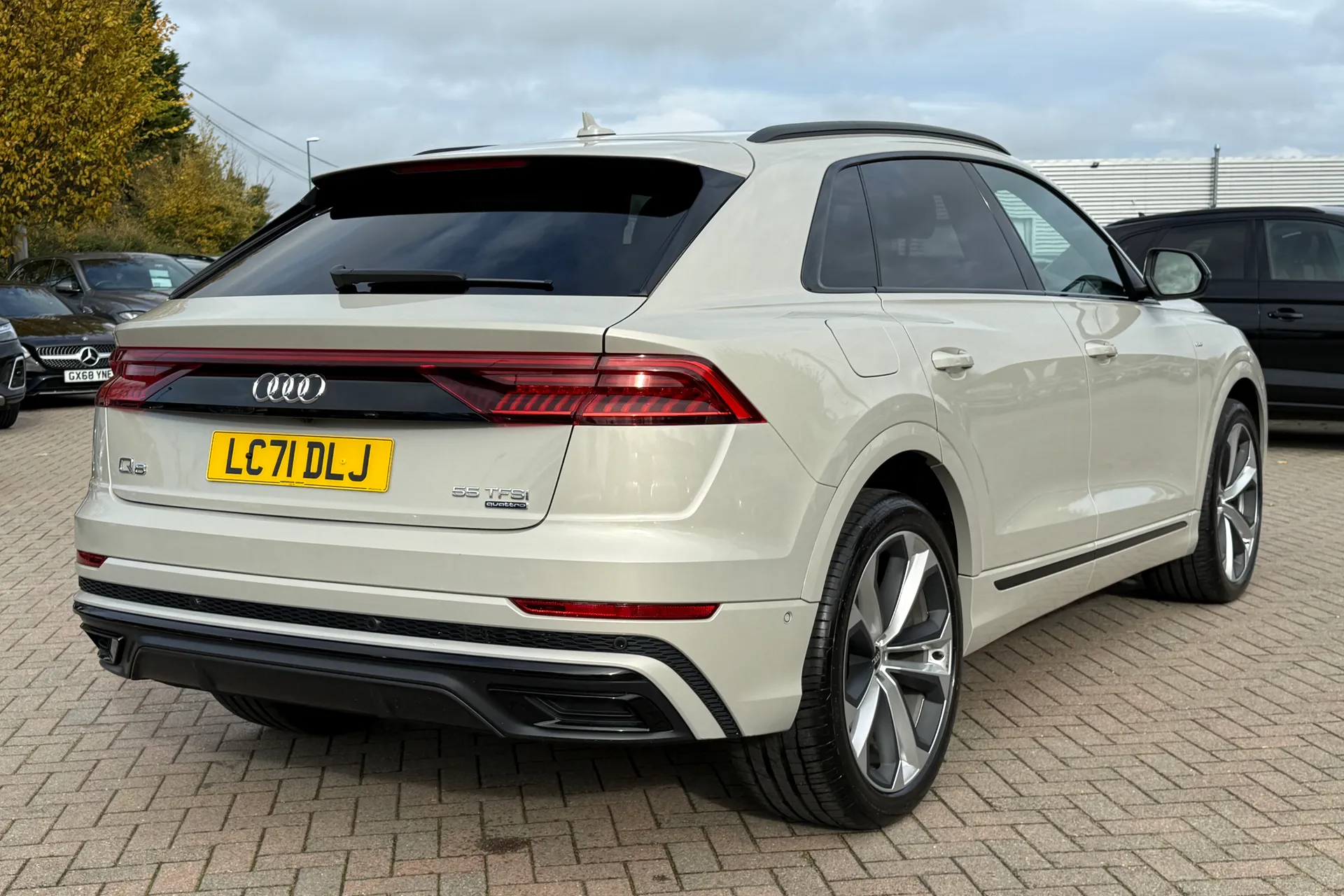 Audi Q8 thumbnail image number 34