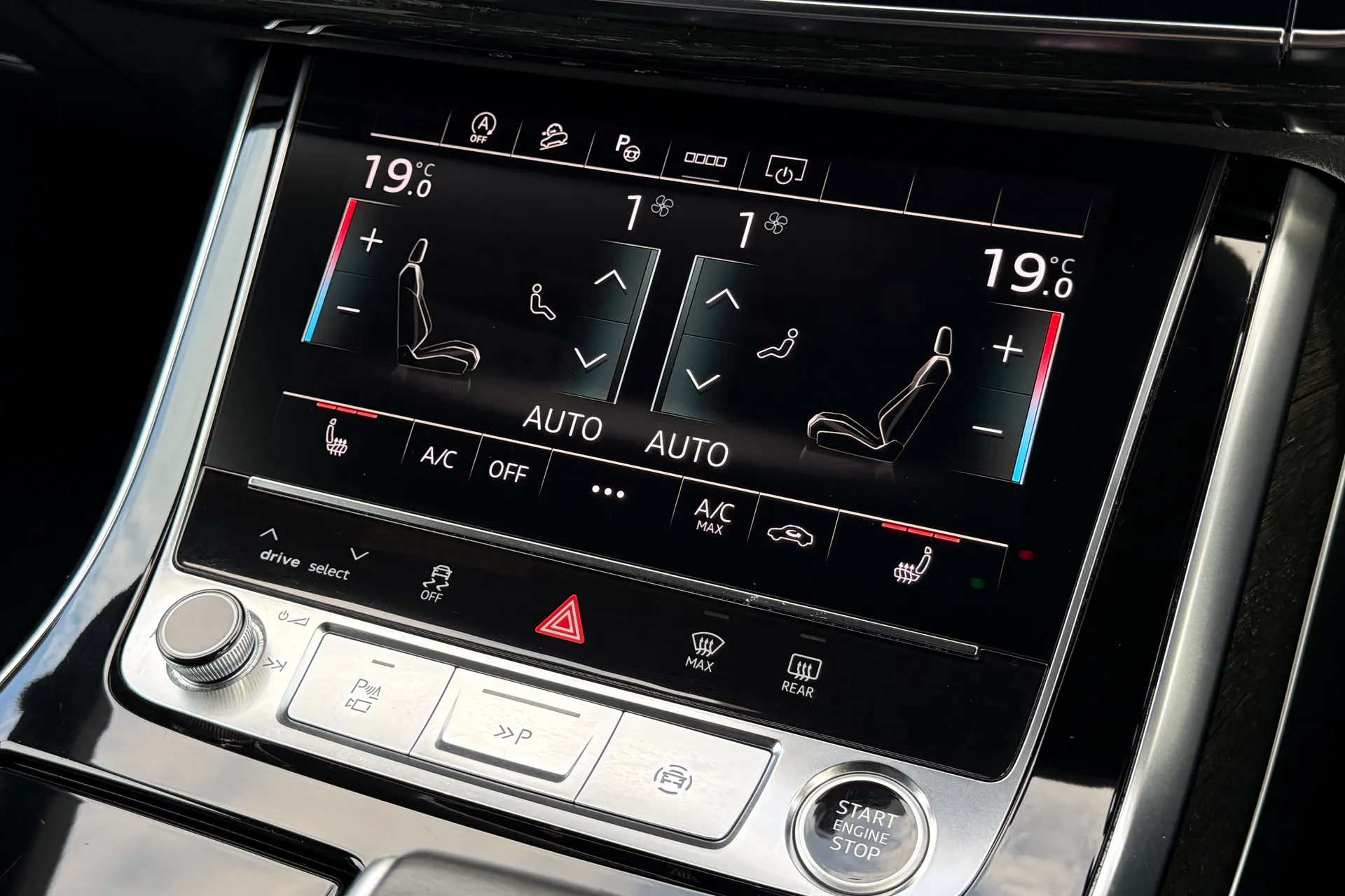 Audi Q8 thumbnail image number 15