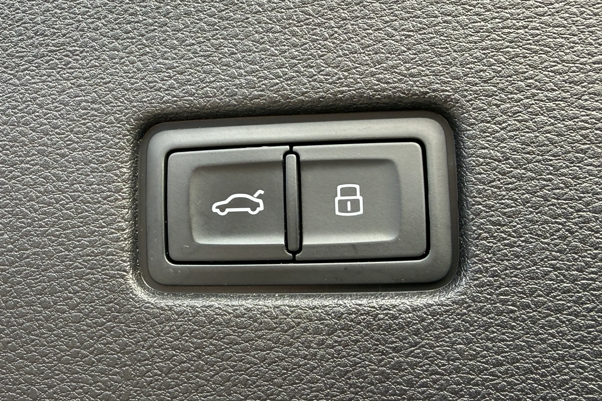 Audi Q8 thumbnail image number 39