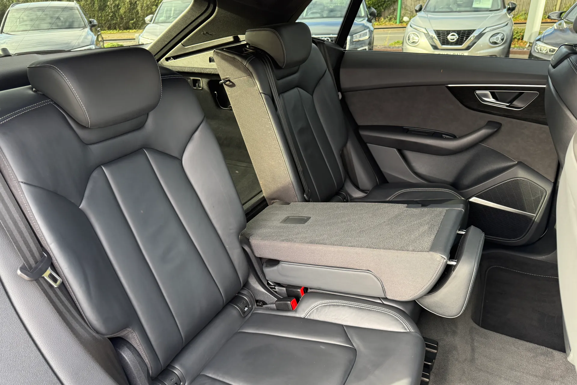 Audi Q8 thumbnail image number 49