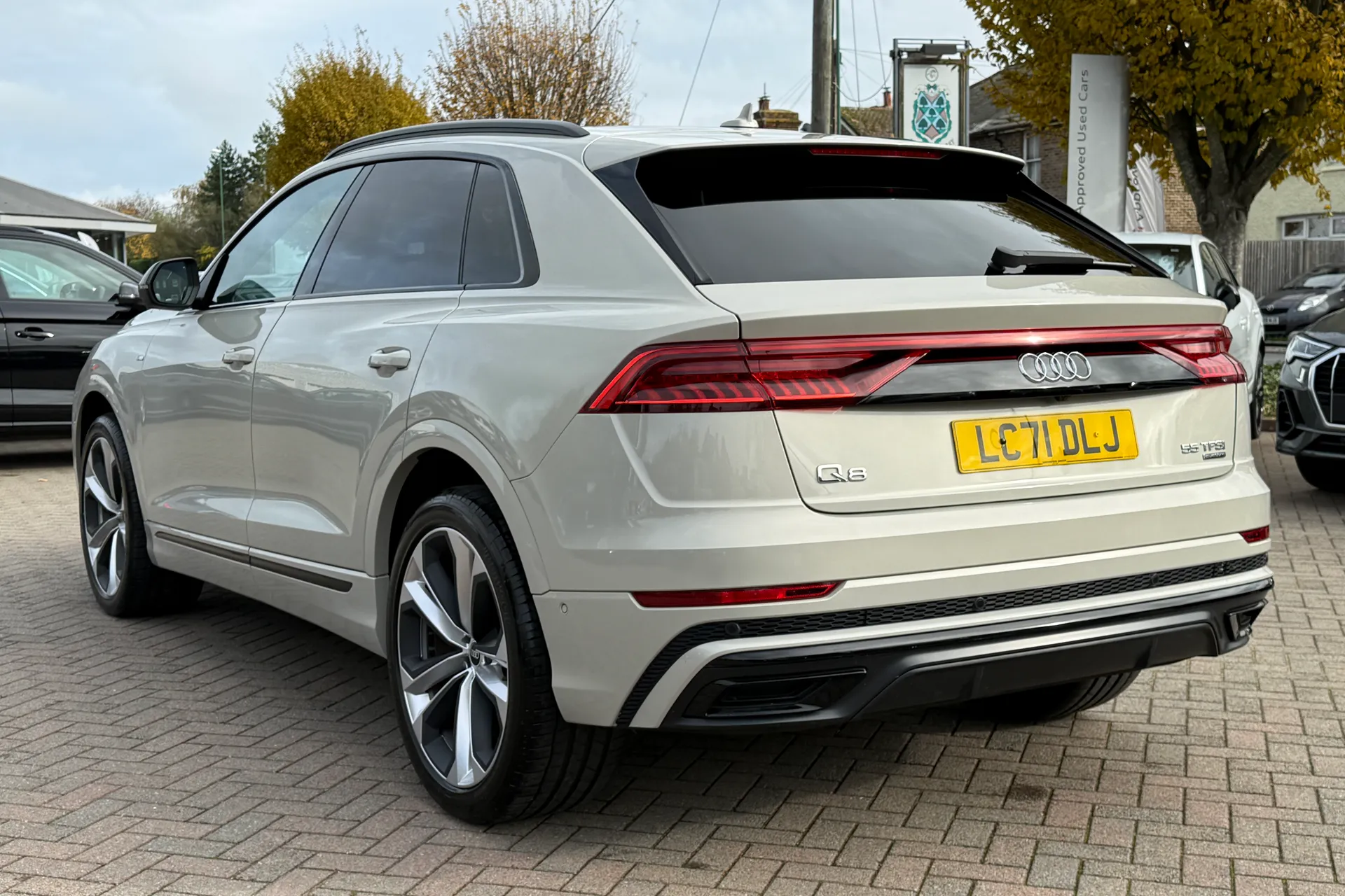 Audi Q8 thumbnail image number 36