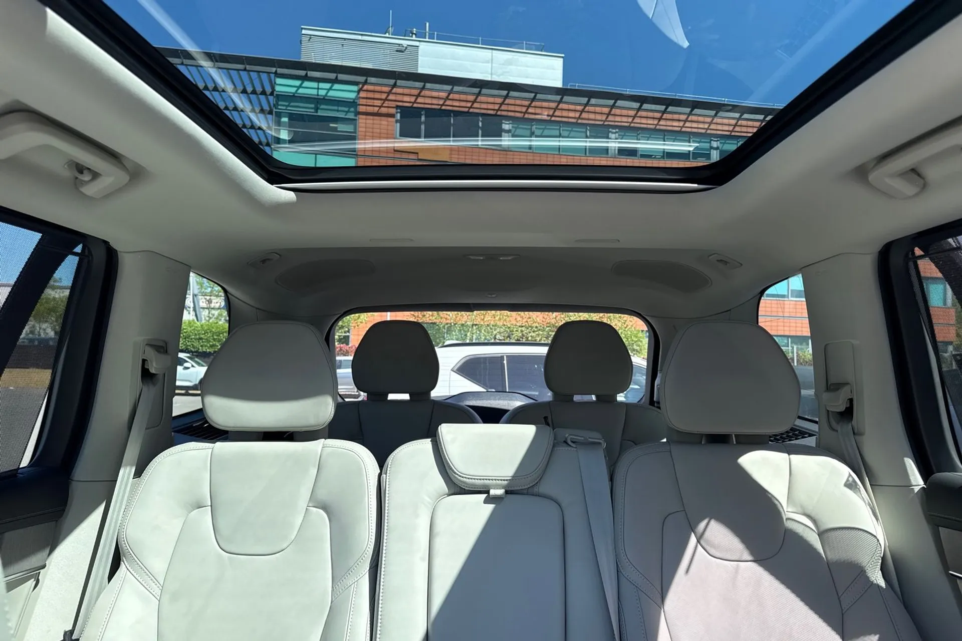 Volvo XC90 thumbnail image number 8