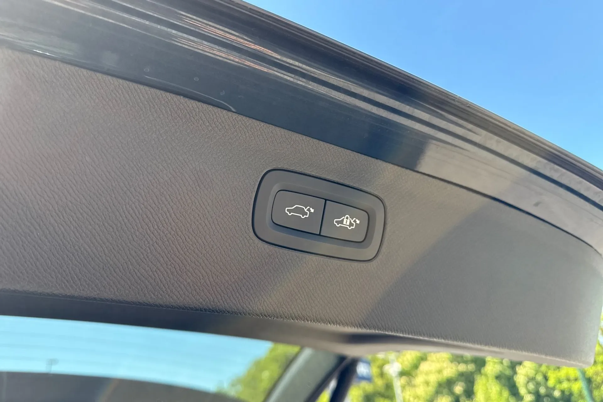 Volvo XC90 thumbnail image number 23