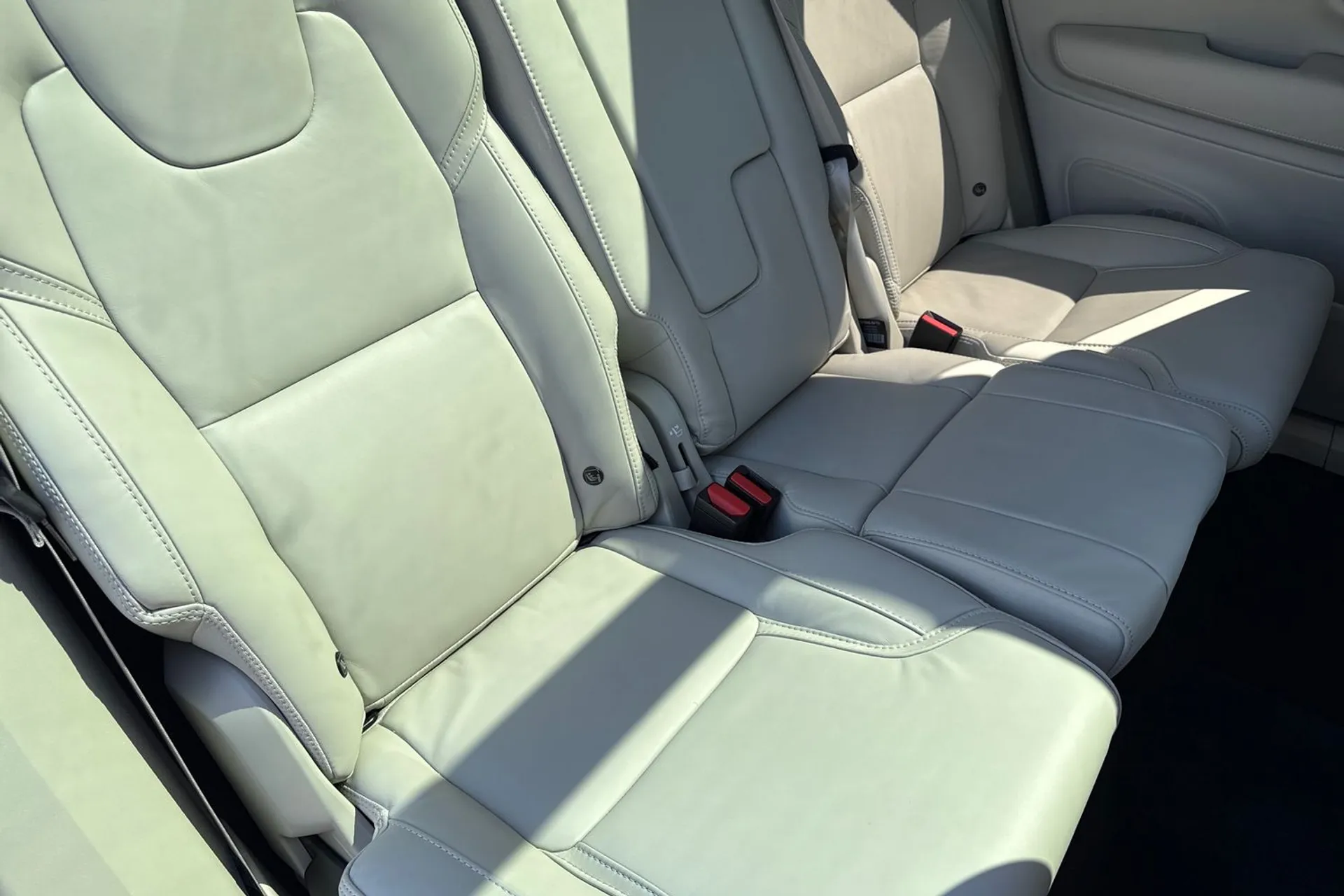Volvo XC90 thumbnail image number 27