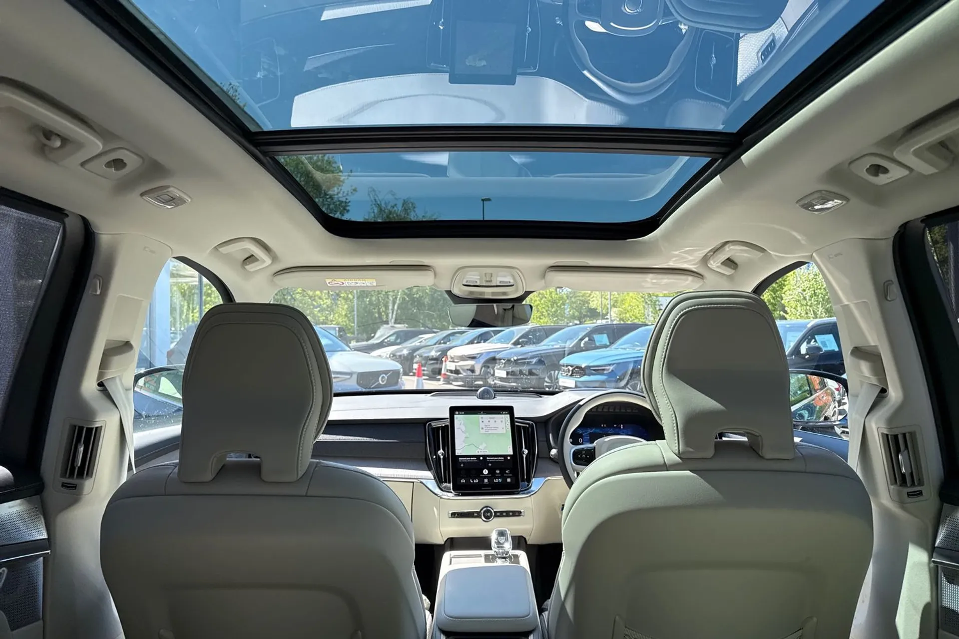 Volvo XC90 thumbnail image number 24