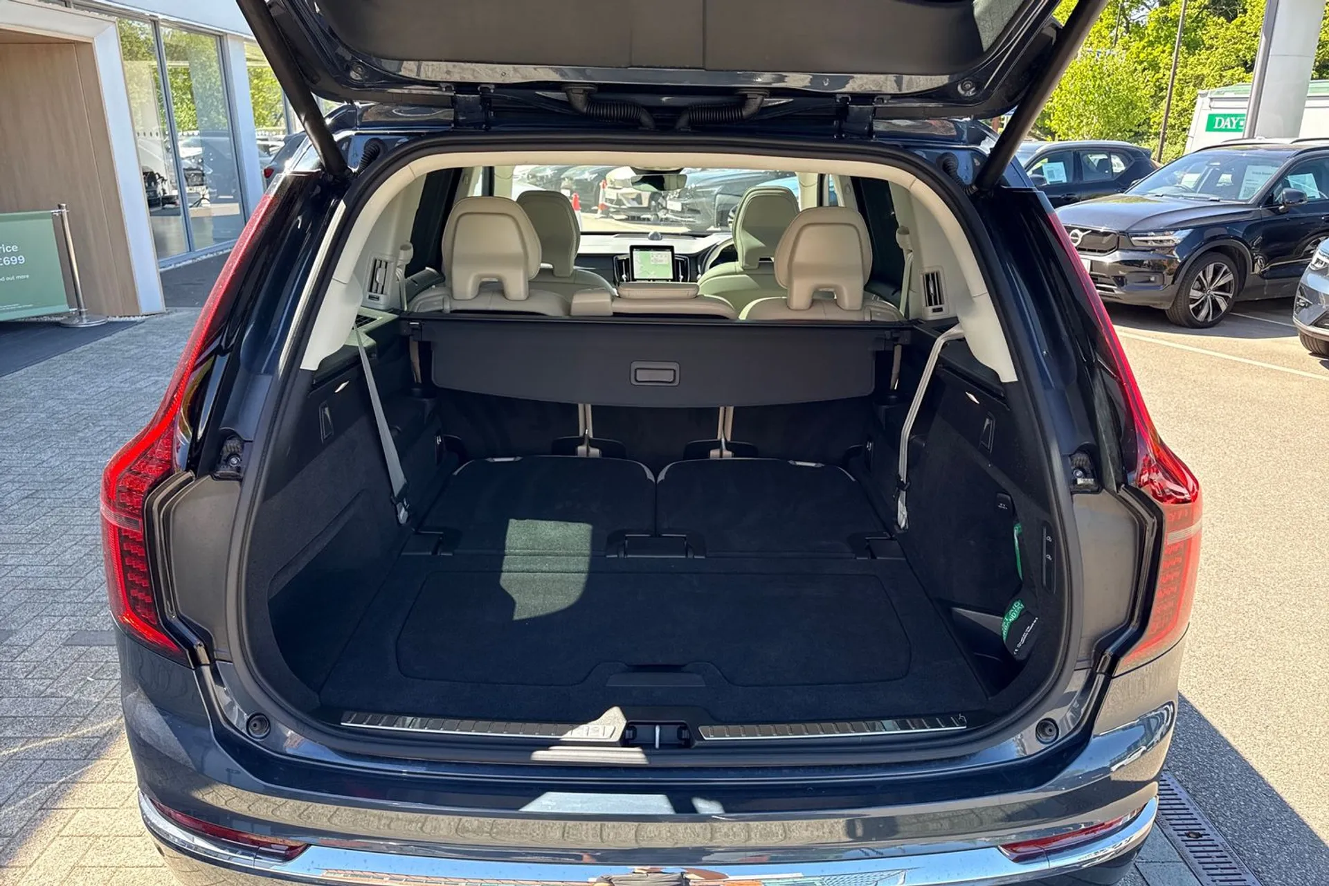 Volvo XC90 thumbnail image number 22