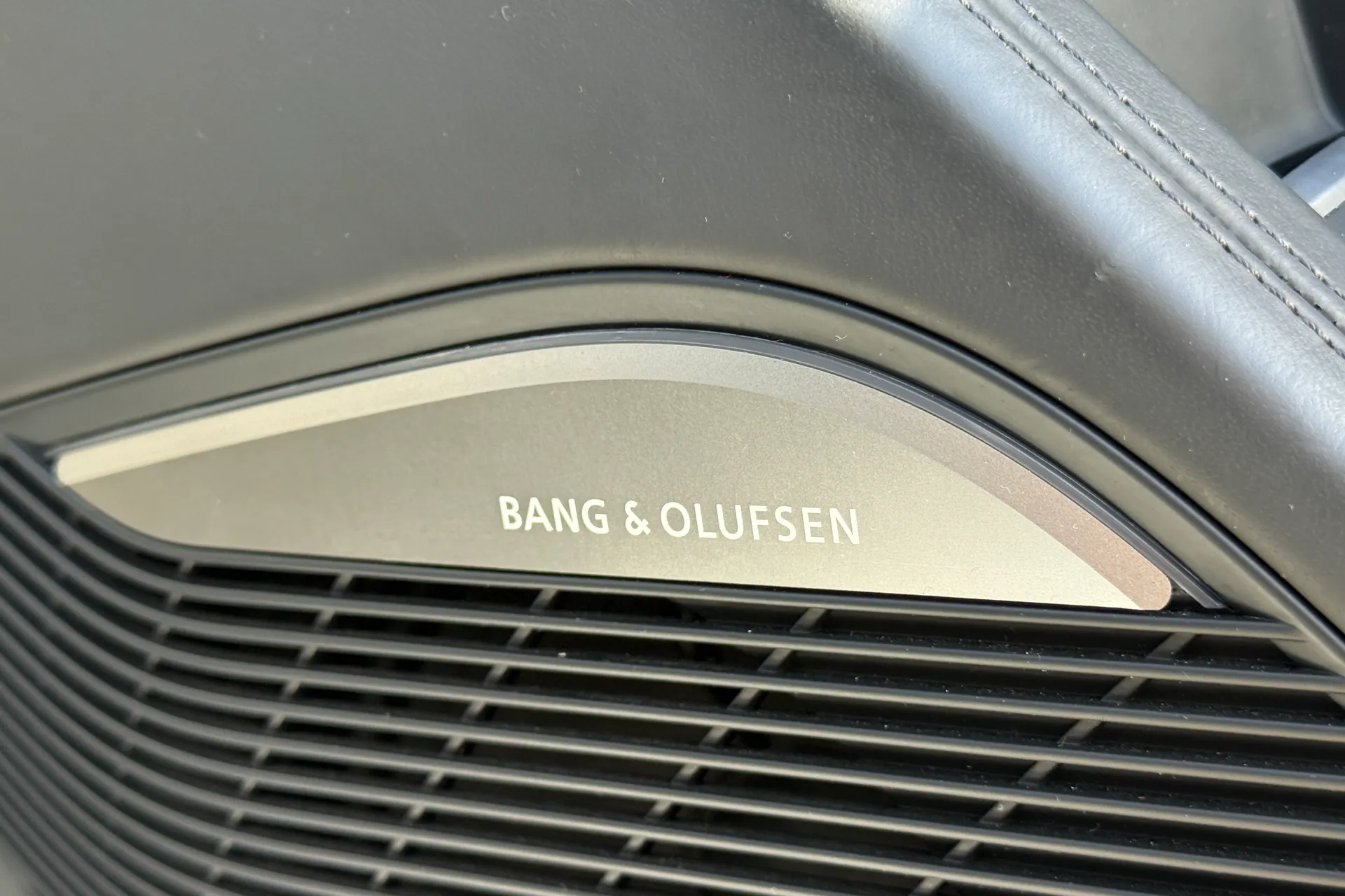 Audi R8 thumbnail image number 13