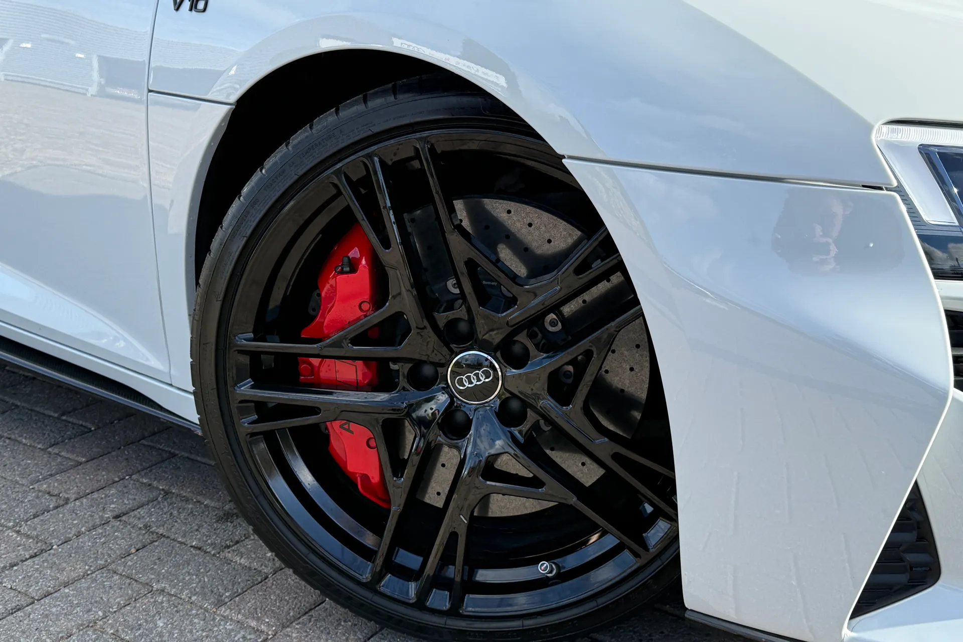 Audi R8 thumbnail image number 8