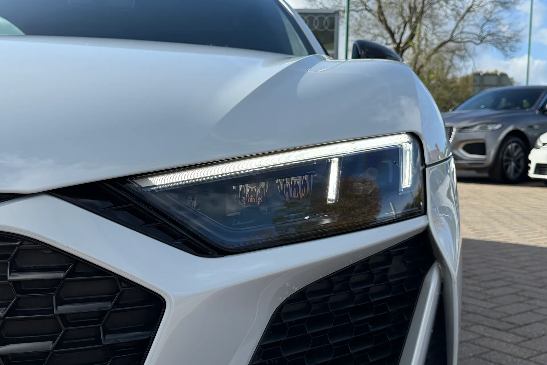 Audi R8 thumbnail image number 51