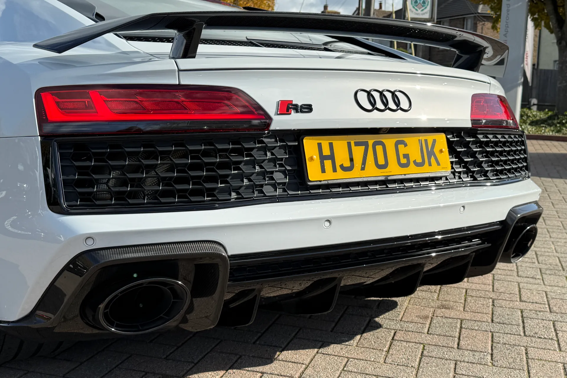 Audi R8 thumbnail image number 42