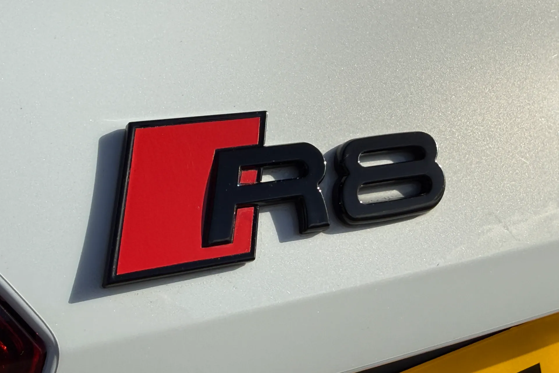 Audi R8 thumbnail image number 46