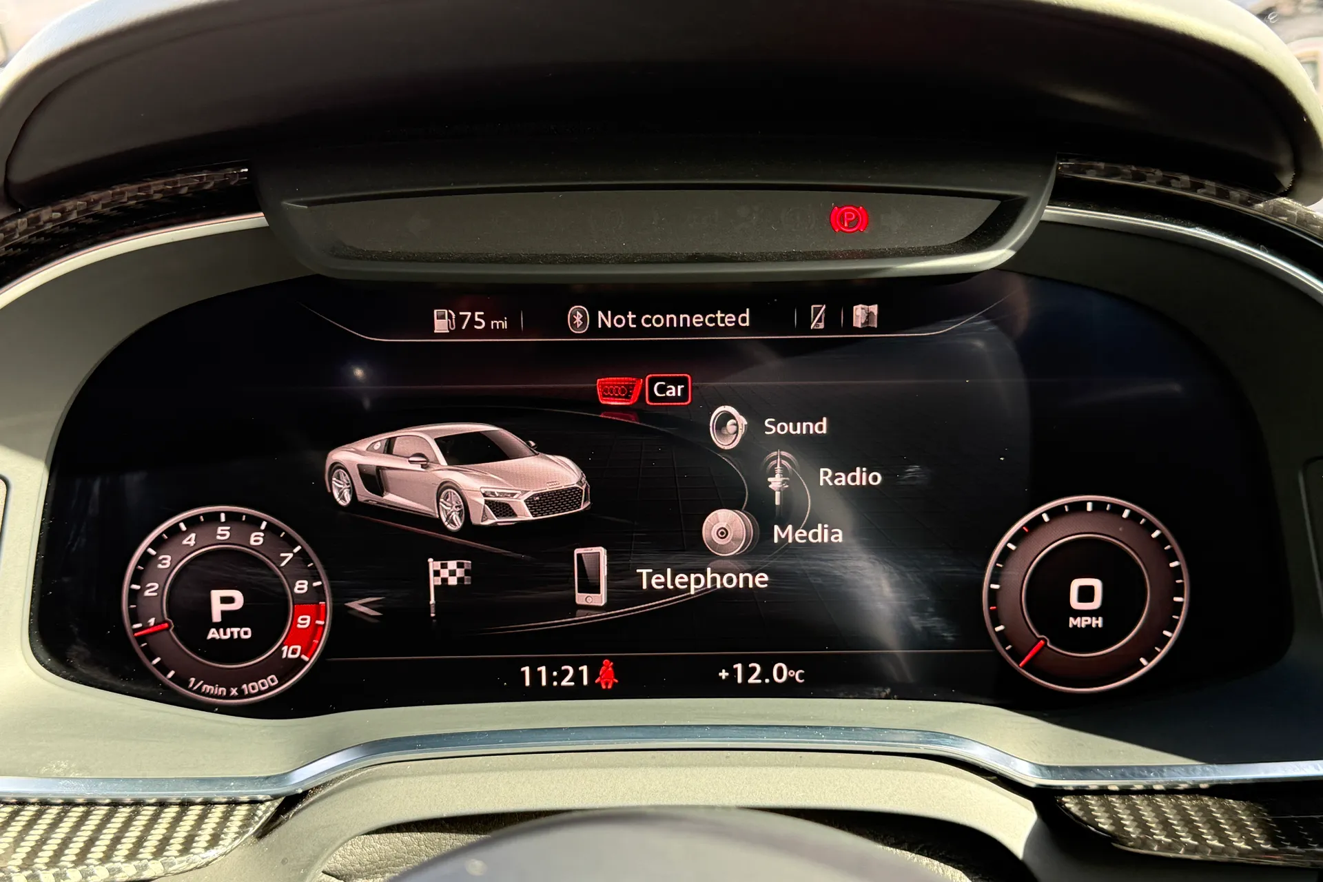 Audi R8 thumbnail image number 9