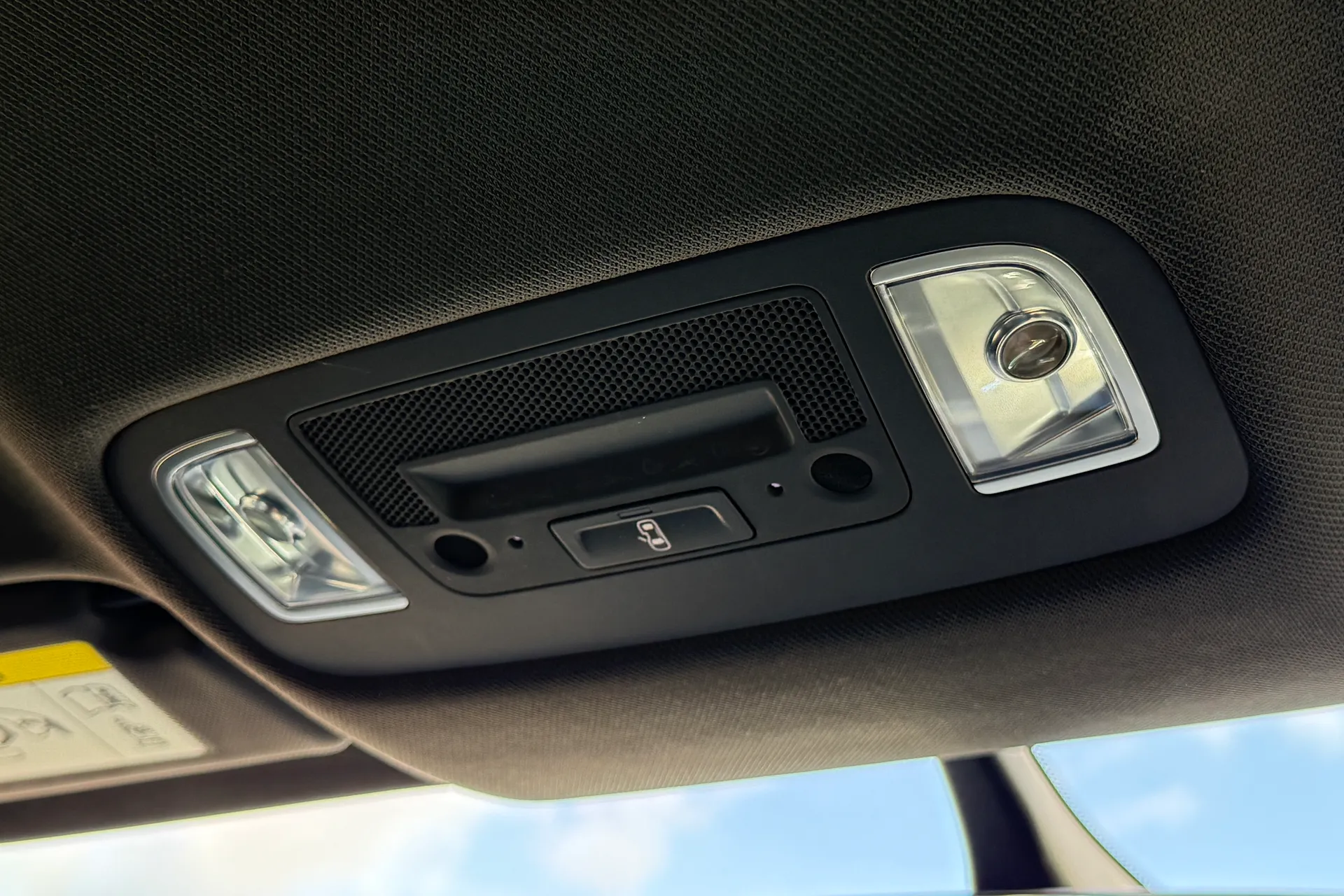 Audi R8 thumbnail image number 17