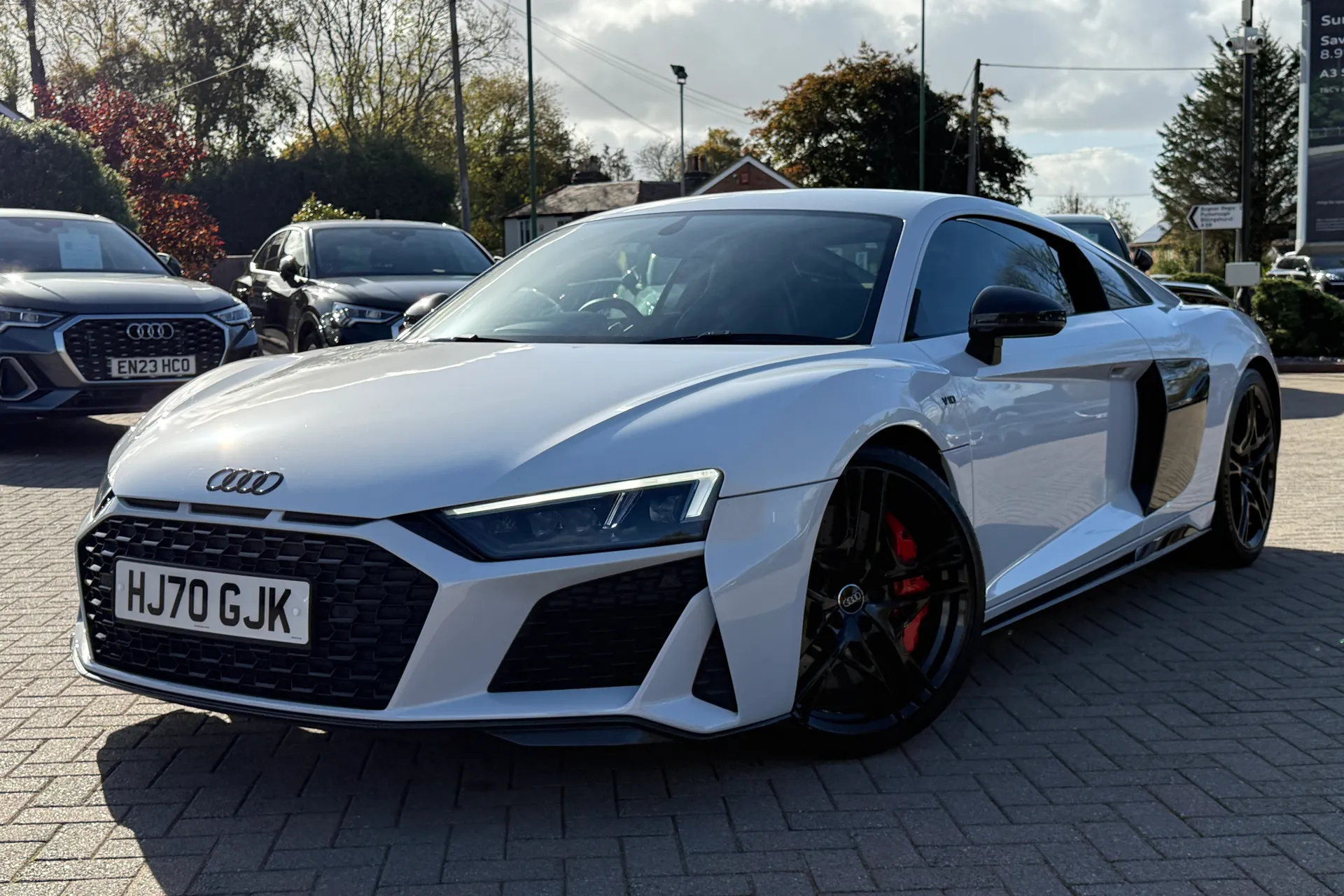 Audi R8 thumbnail image number 25