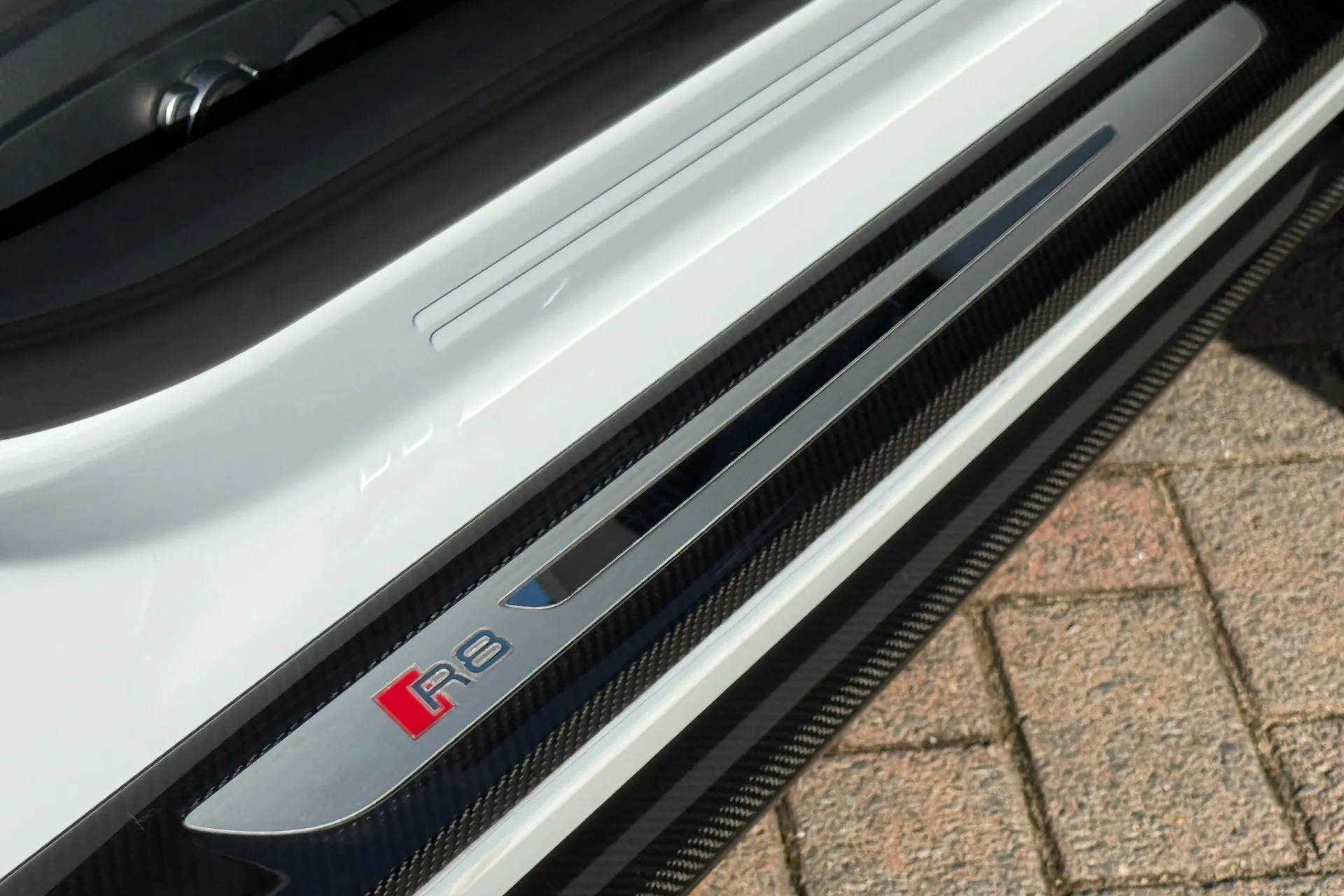 Audi R8 thumbnail image number 48