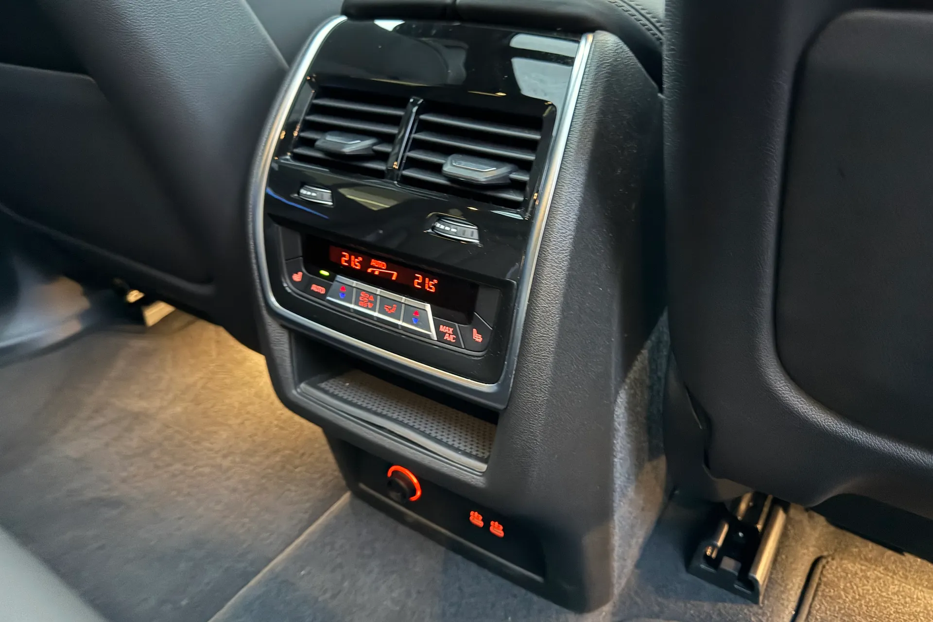 BMW X5 thumbnail image number 35