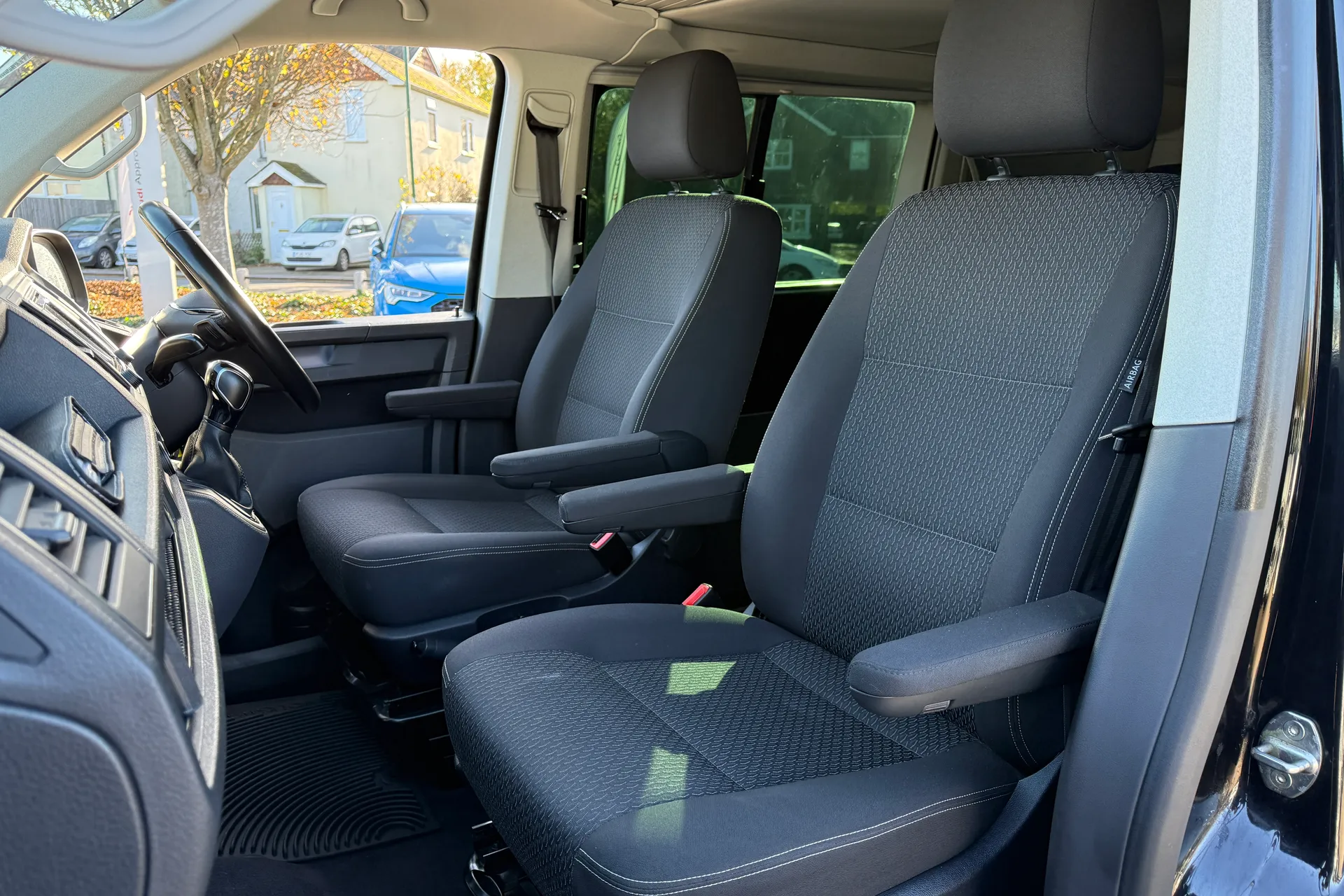 VOLKSWAGEN CALIFORNIA thumbnail image number 29