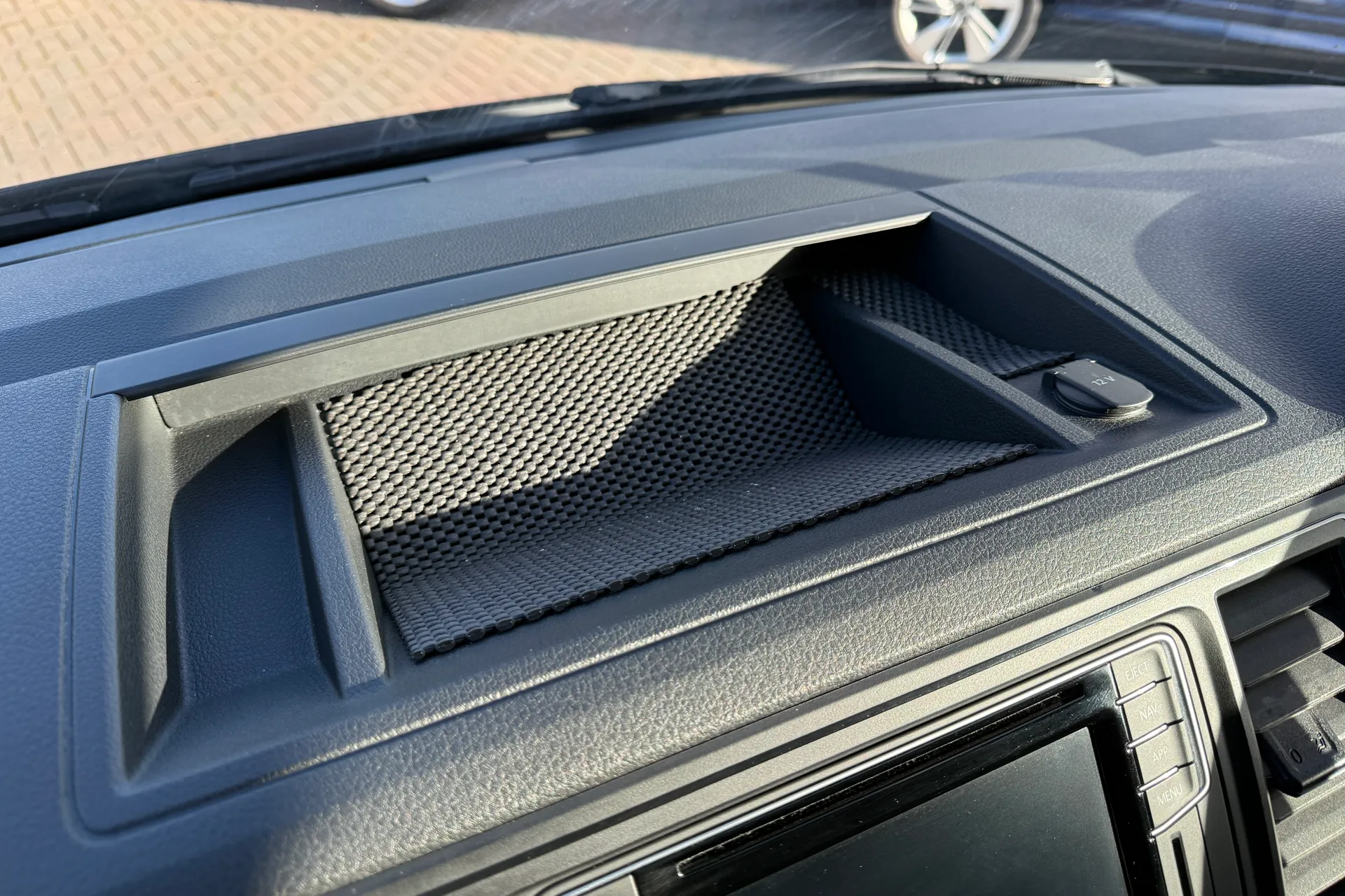 VOLKSWAGEN CALIFORNIA thumbnail image number 60