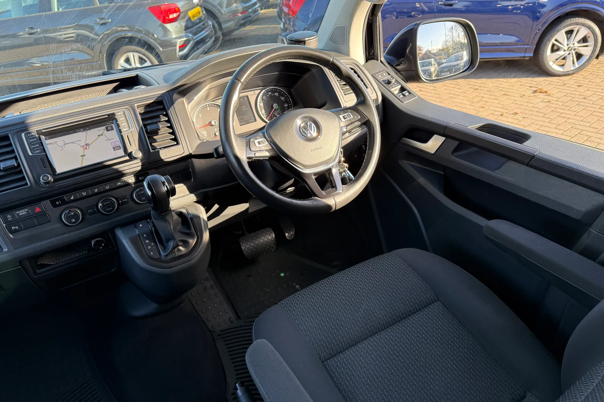 VOLKSWAGEN CALIFORNIA thumbnail image number 43