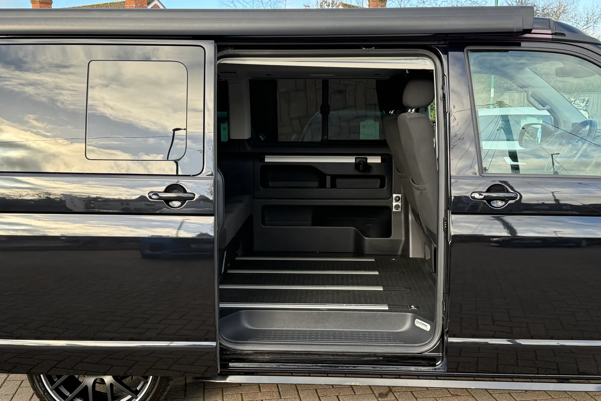 VOLKSWAGEN CALIFORNIA thumbnail image number 53