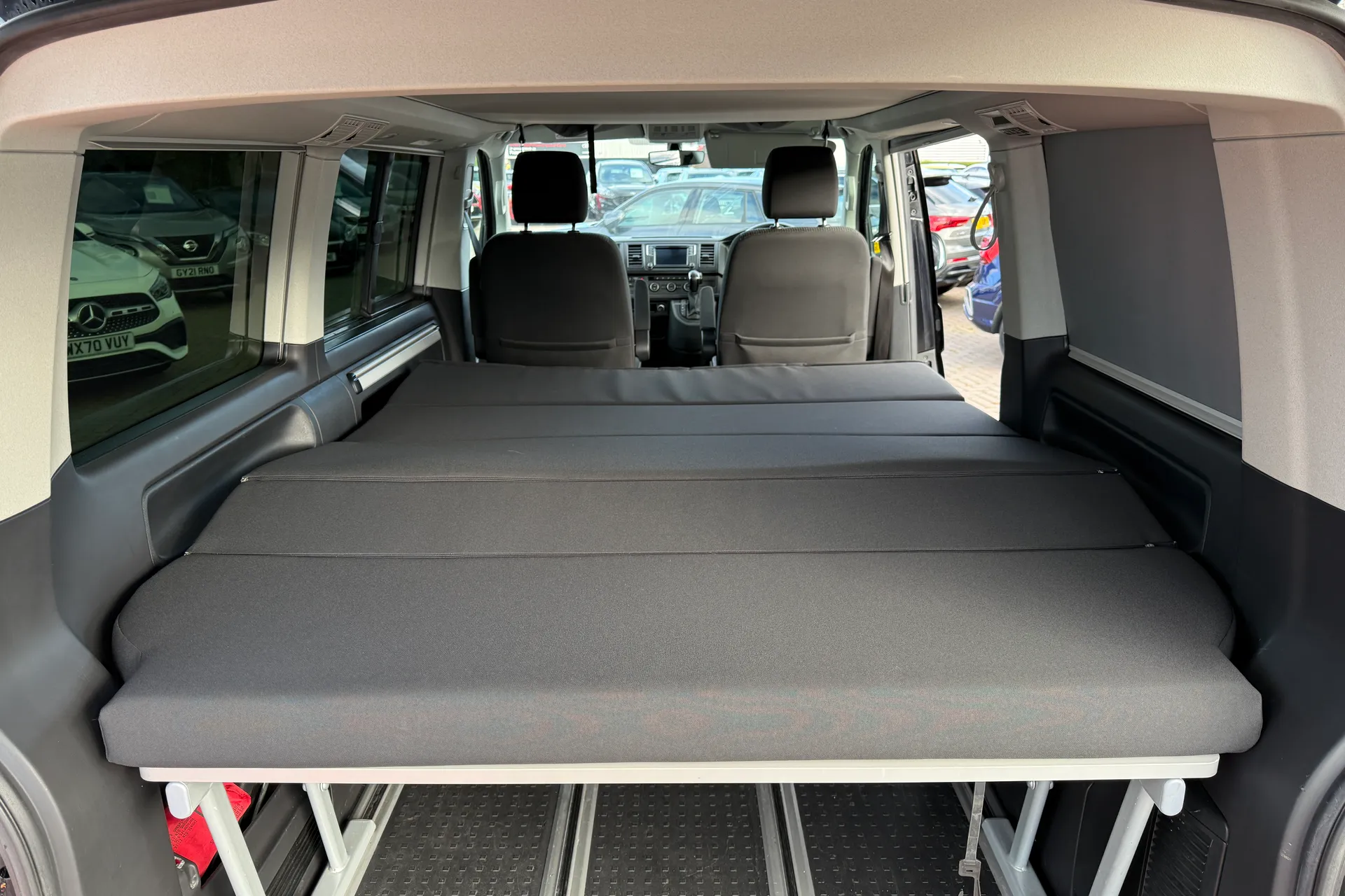 VOLKSWAGEN CALIFORNIA thumbnail image number 34