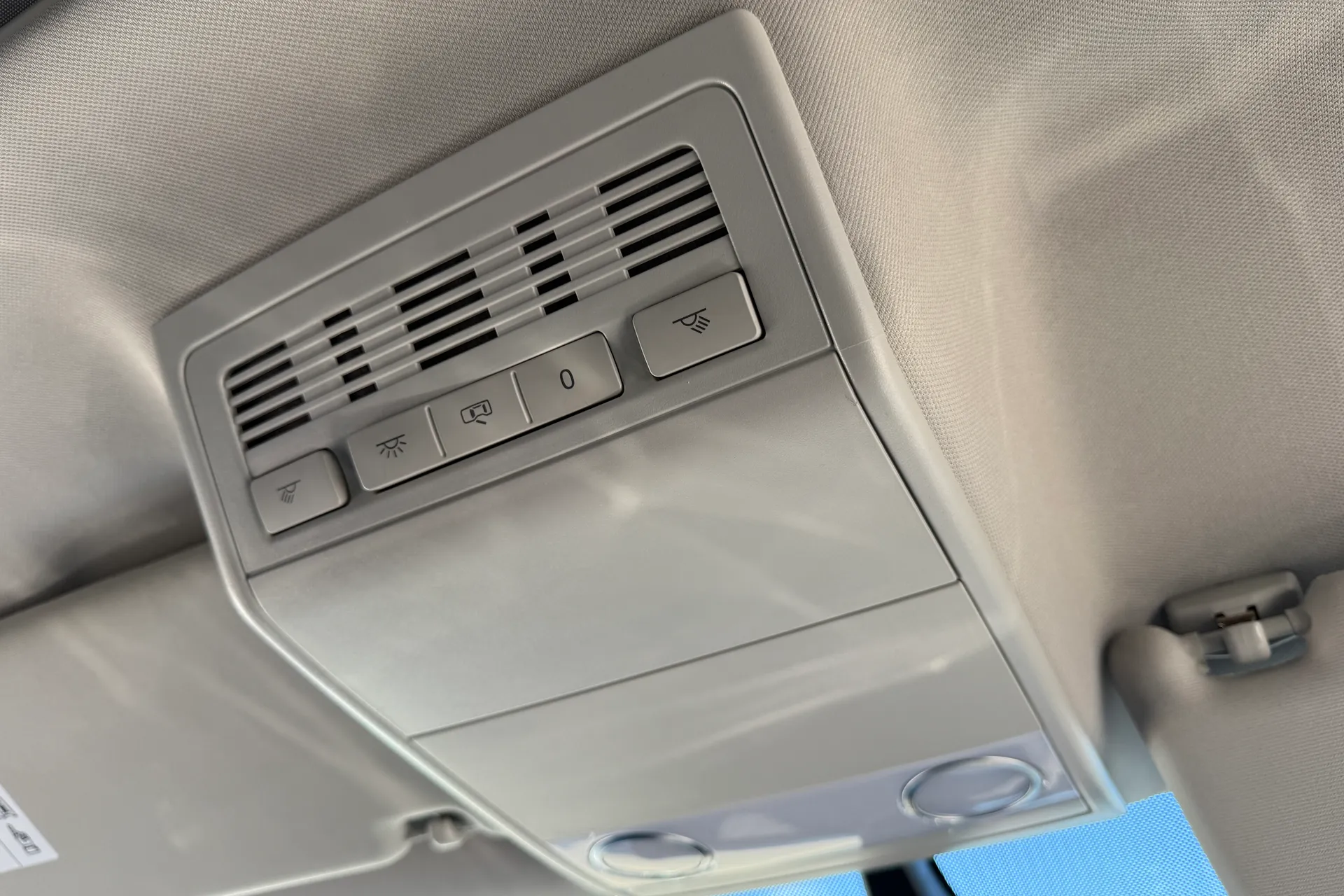 VOLKSWAGEN CALIFORNIA thumbnail image number 19