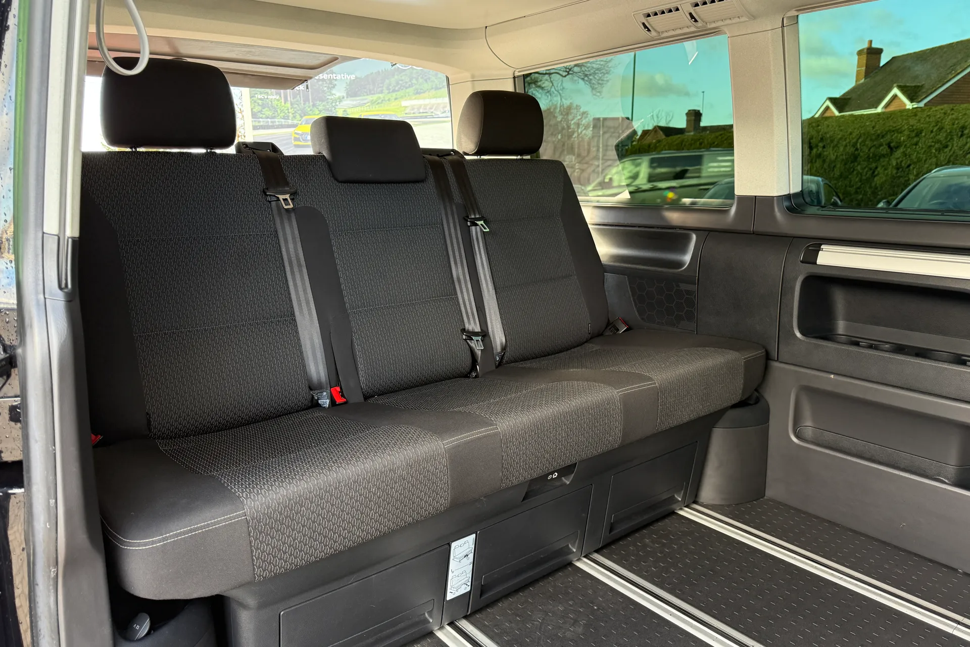 VOLKSWAGEN CALIFORNIA thumbnail image number 45