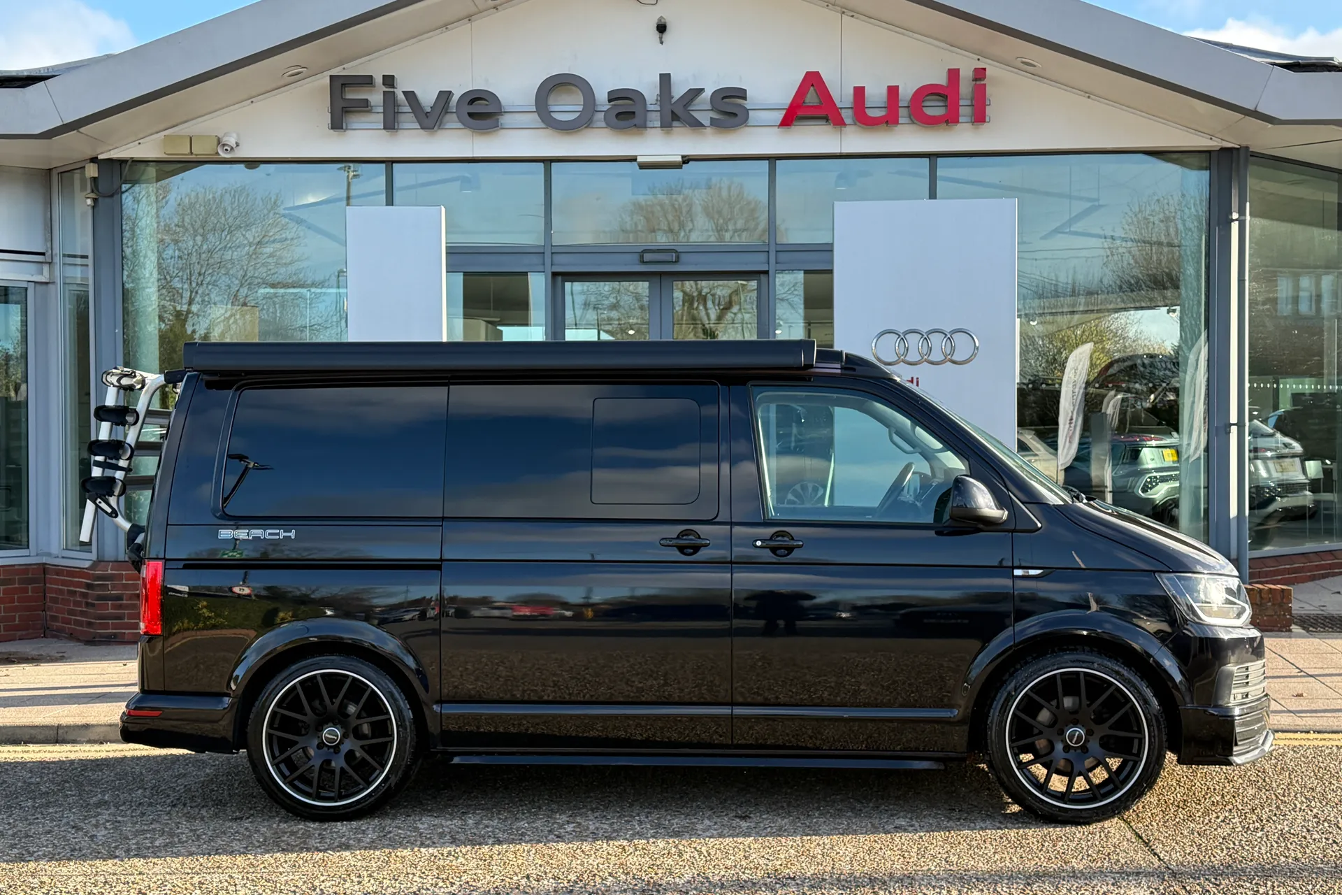 VOLKSWAGEN CALIFORNIA thumbnail image number 2