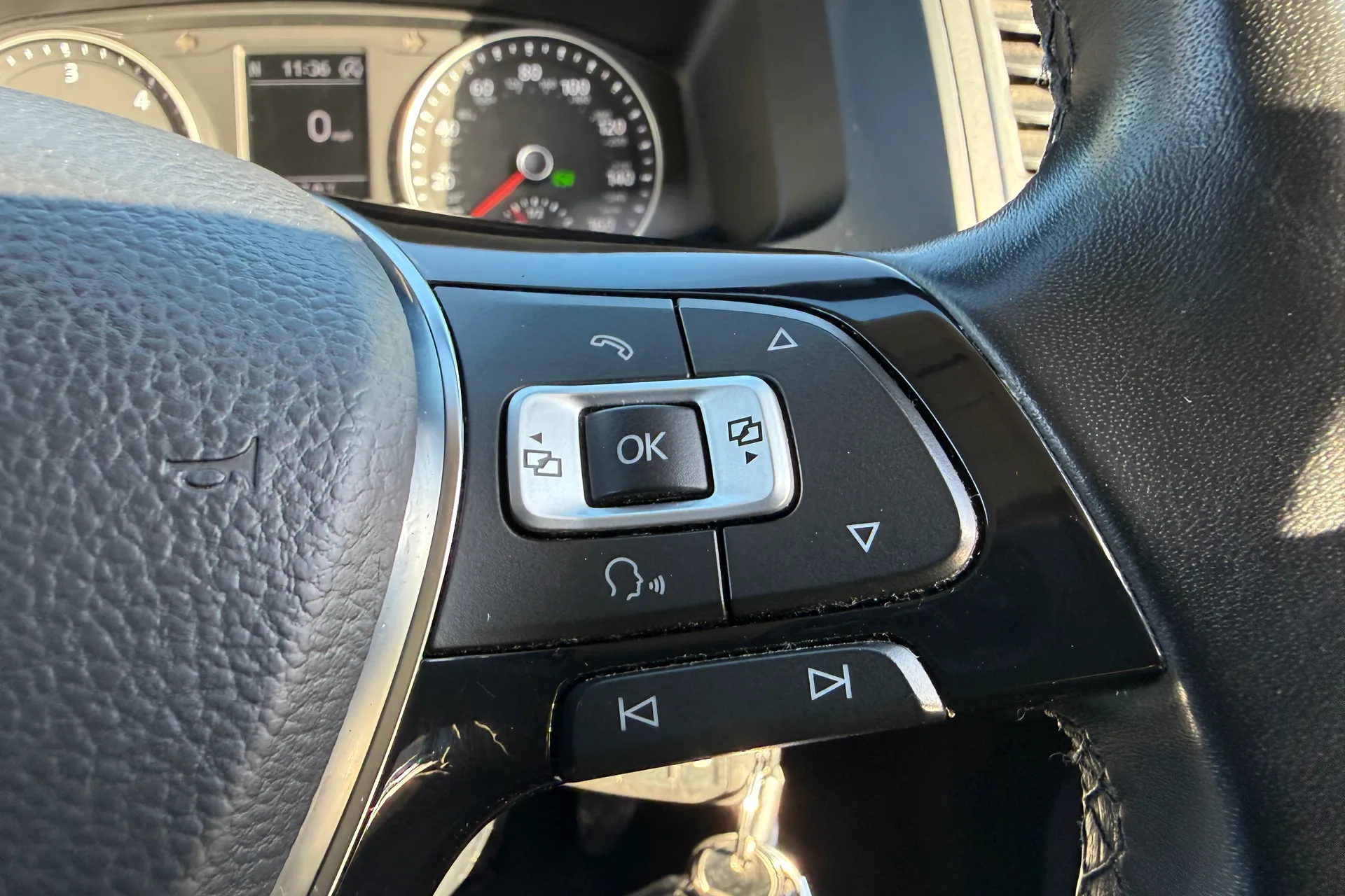 VOLKSWAGEN CALIFORNIA thumbnail image number 21