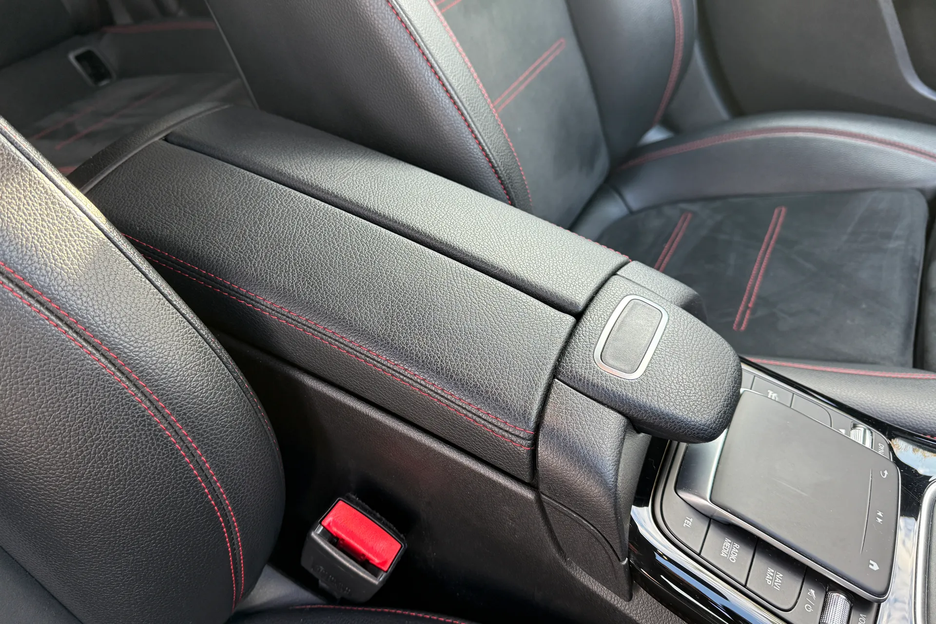 MERCEDES-BENZ A CLASS thumbnail image number 37