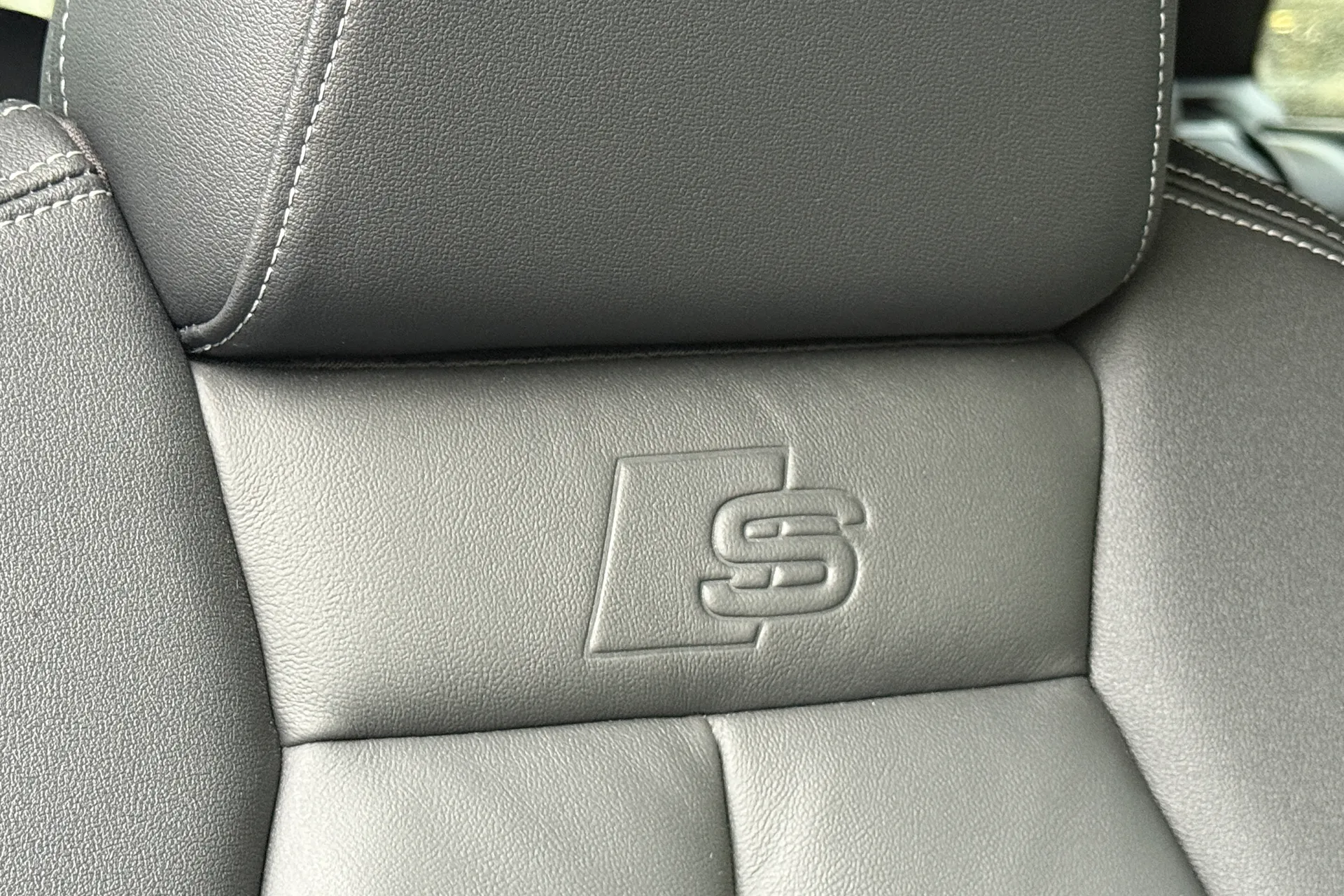 Audi Q4 thumbnail image number 61