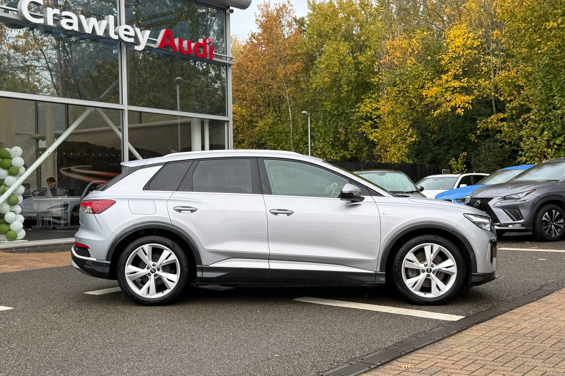 Audi Q4 thumbnail image number 2