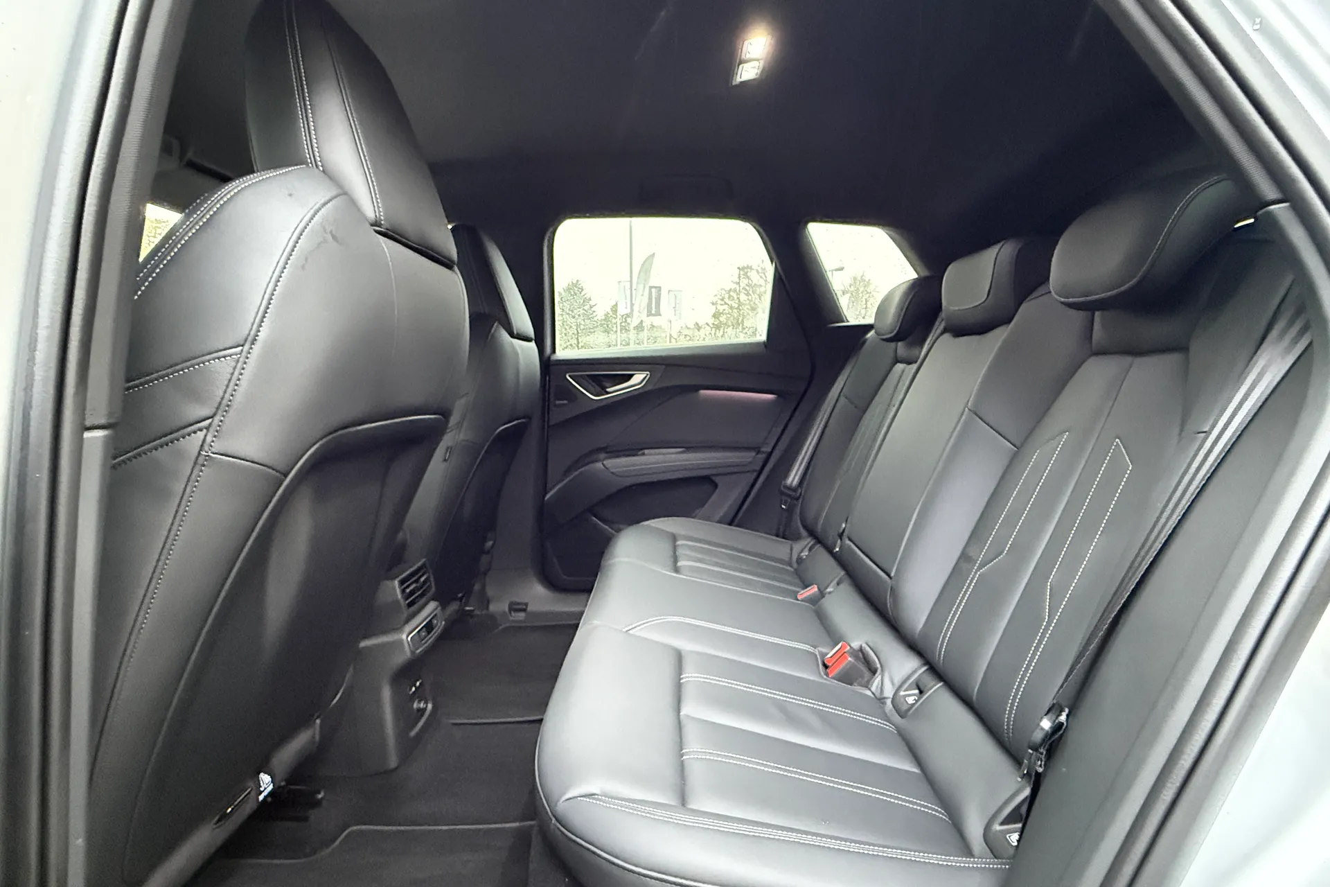 Audi Q4 thumbnail image number 59