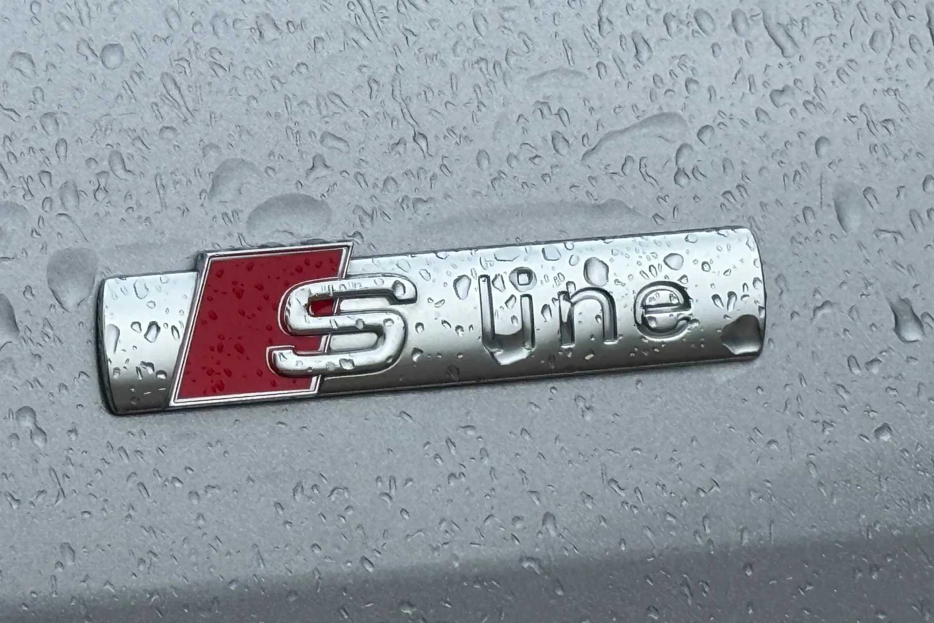 Audi Q4 thumbnail image number 8